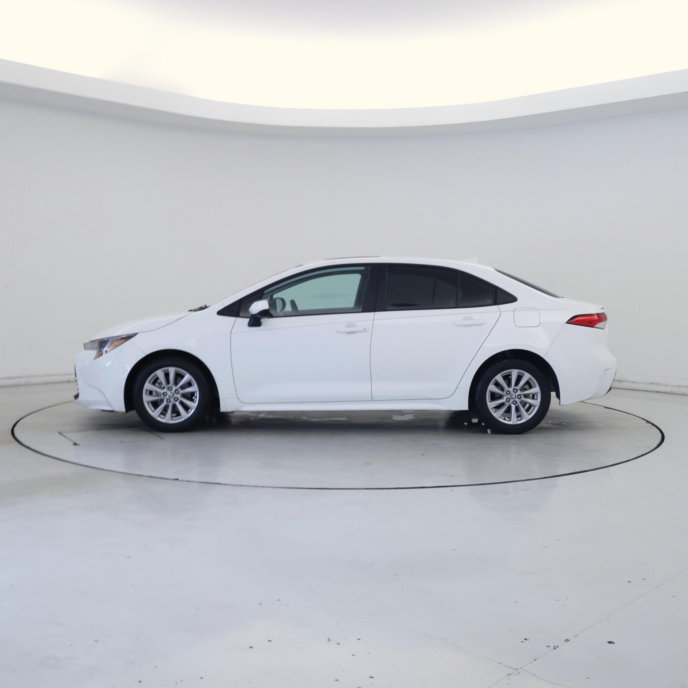 Thumbnail: 2023 Toyota Corolla - 3