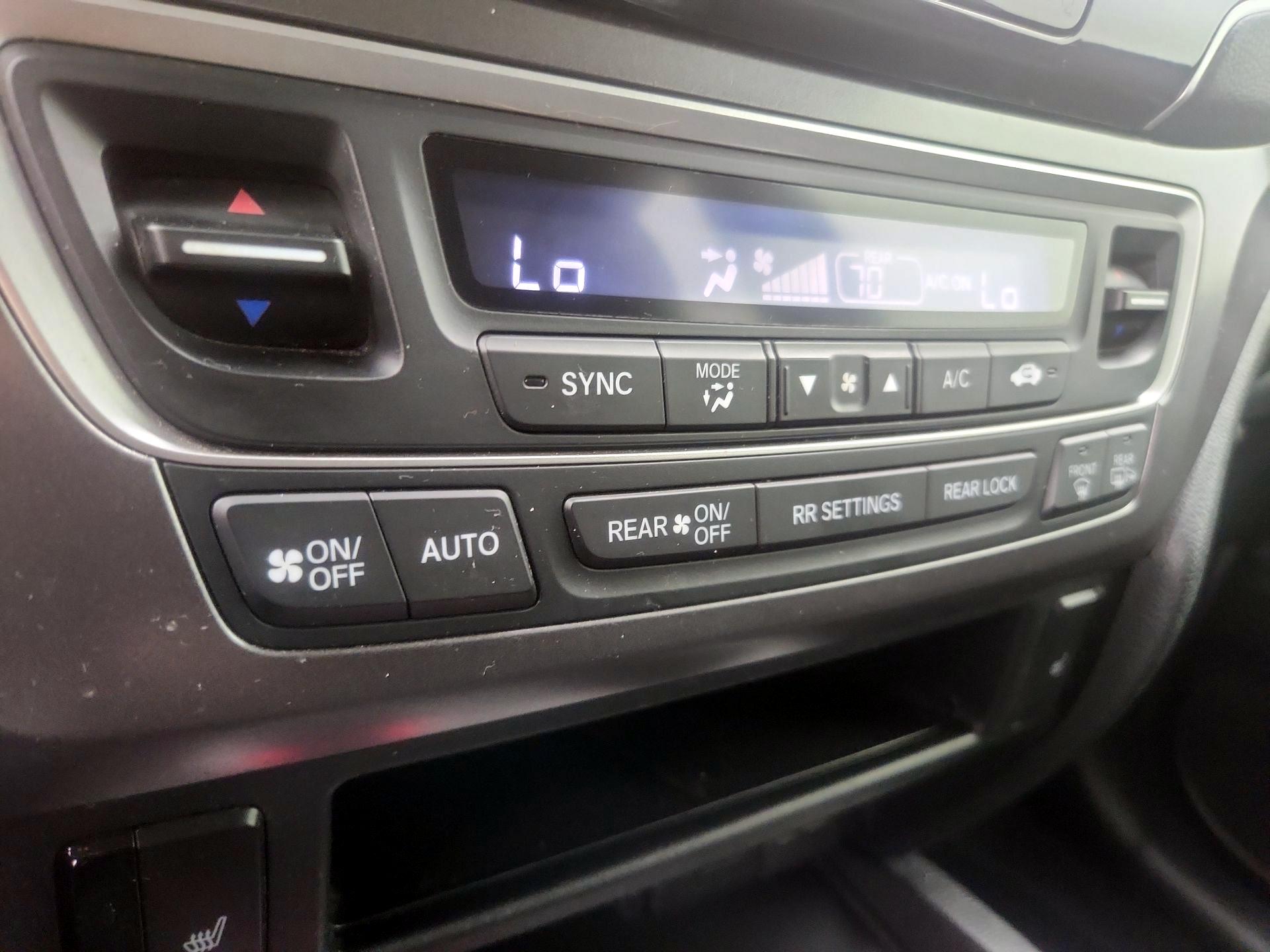 Thumbnail: 2021 Honda Pilot - 16