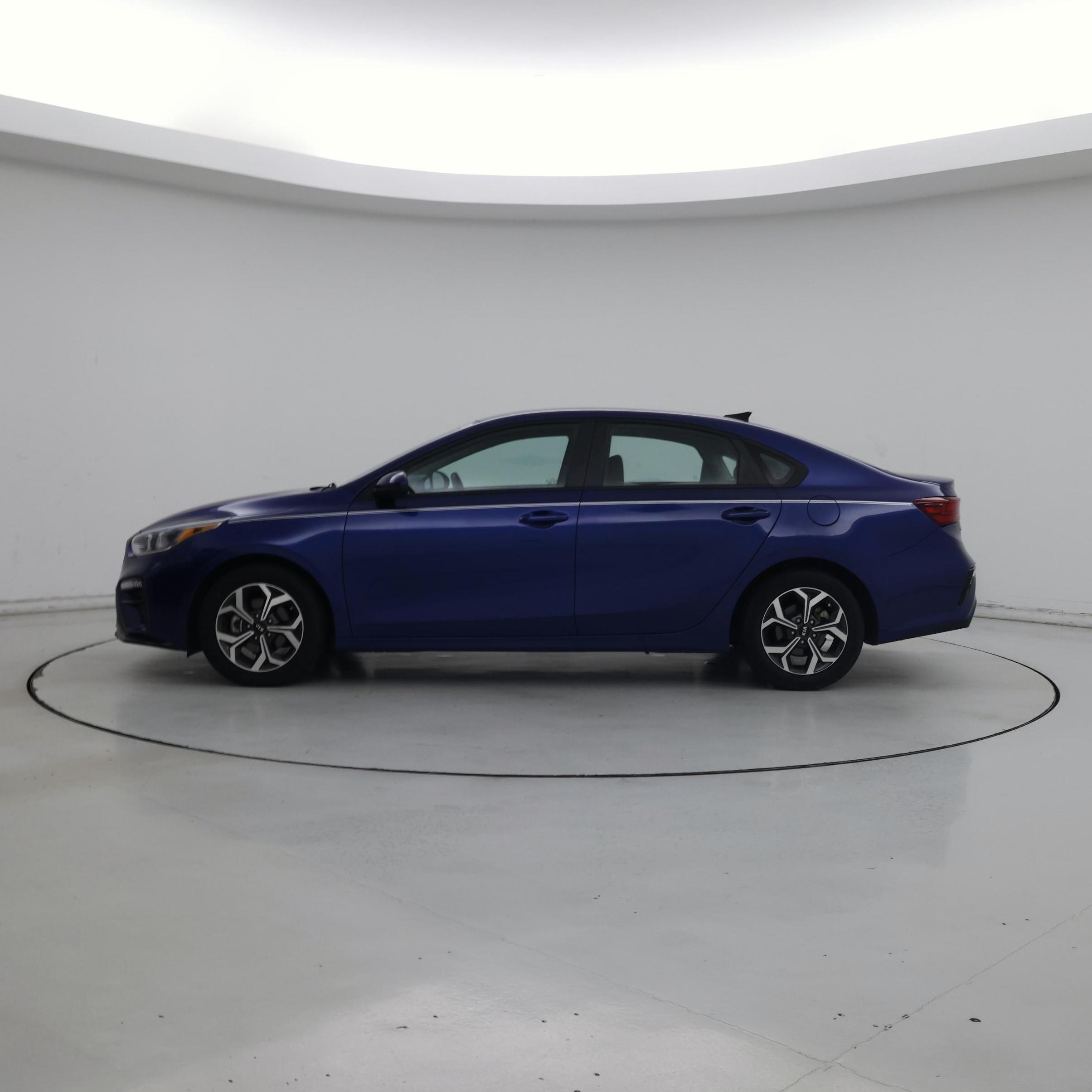 Thumbnail: 2020 Kia Forte - 3