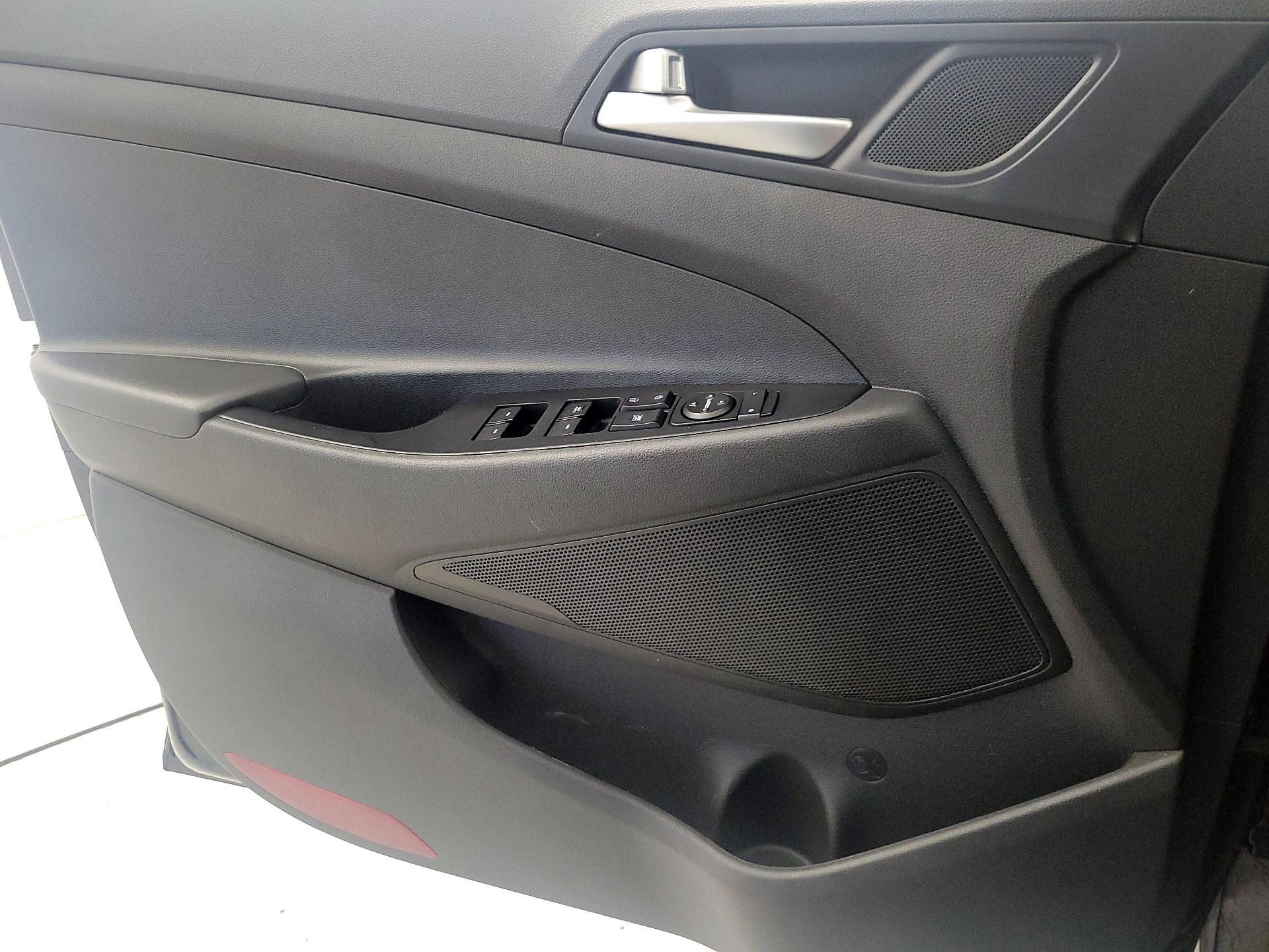 Thumbnail: 2019 Hyundai Tucson - 12