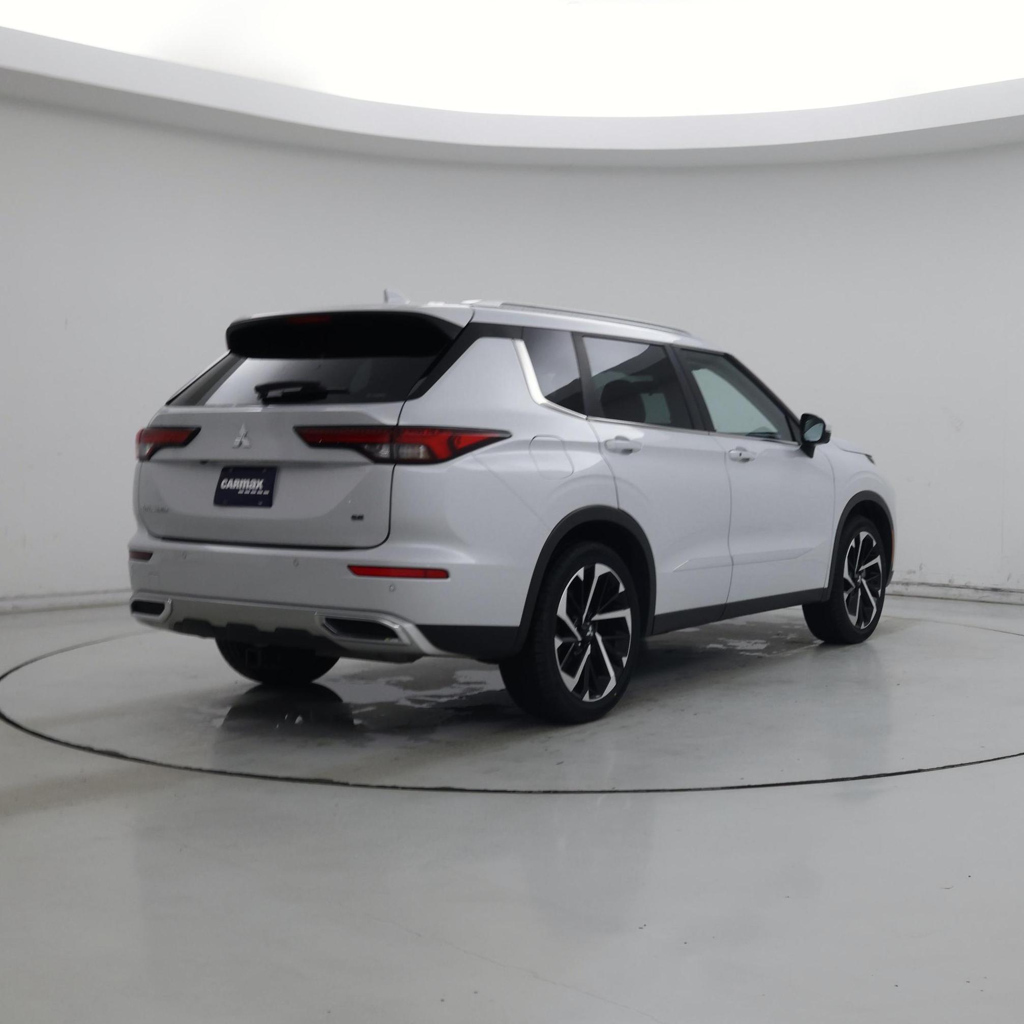 Thumbnail: 2022 Mitsubishi Outlander - 8