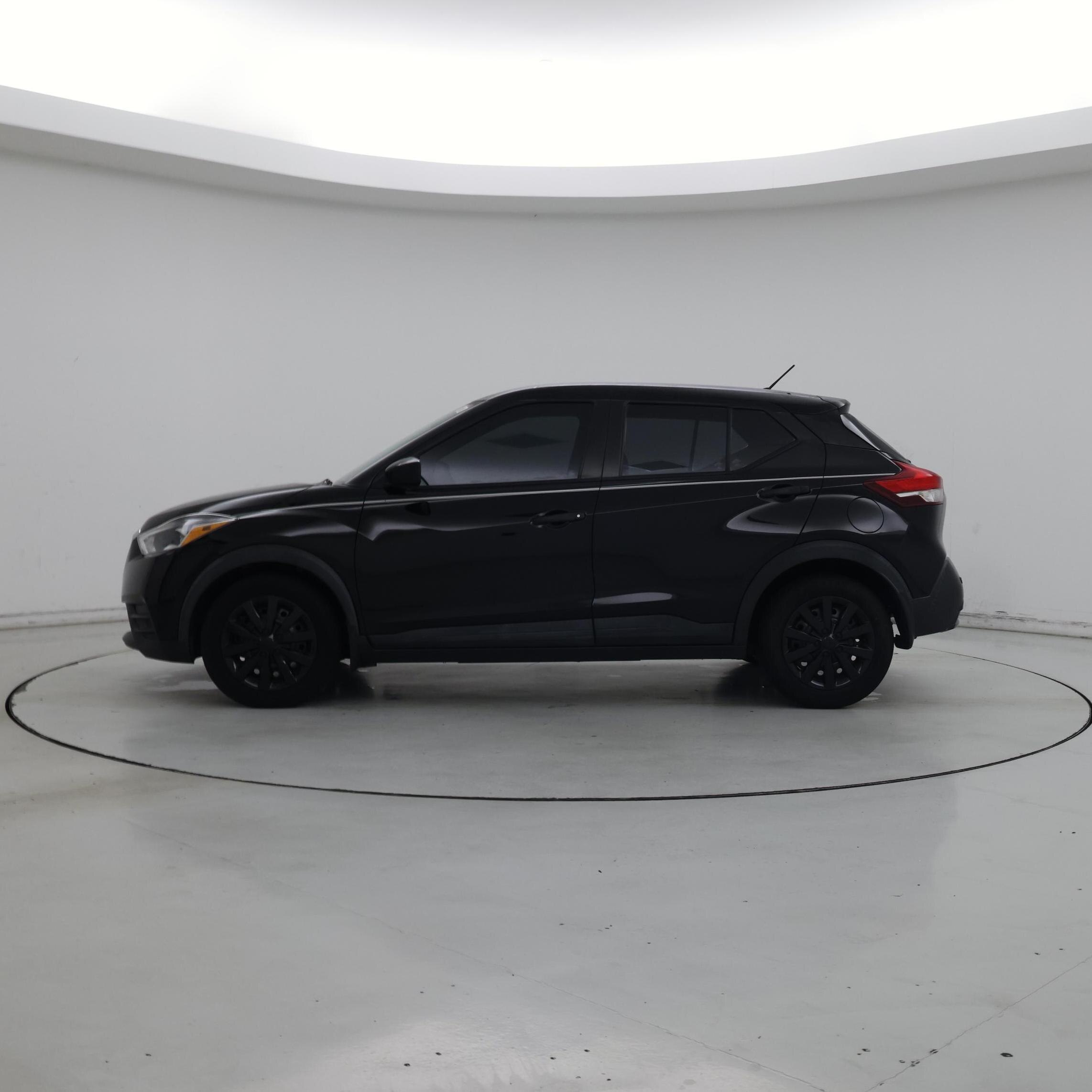 Thumbnail: 2020 Nissan Kicks - 3