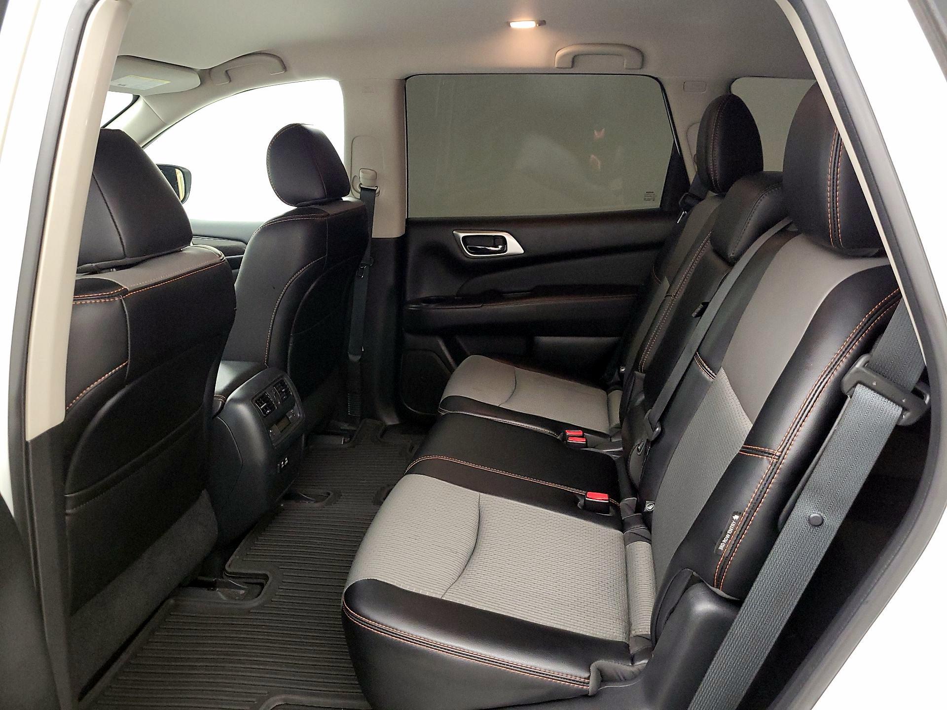 Thumbnail: 2019 Nissan Pathfinder - 20