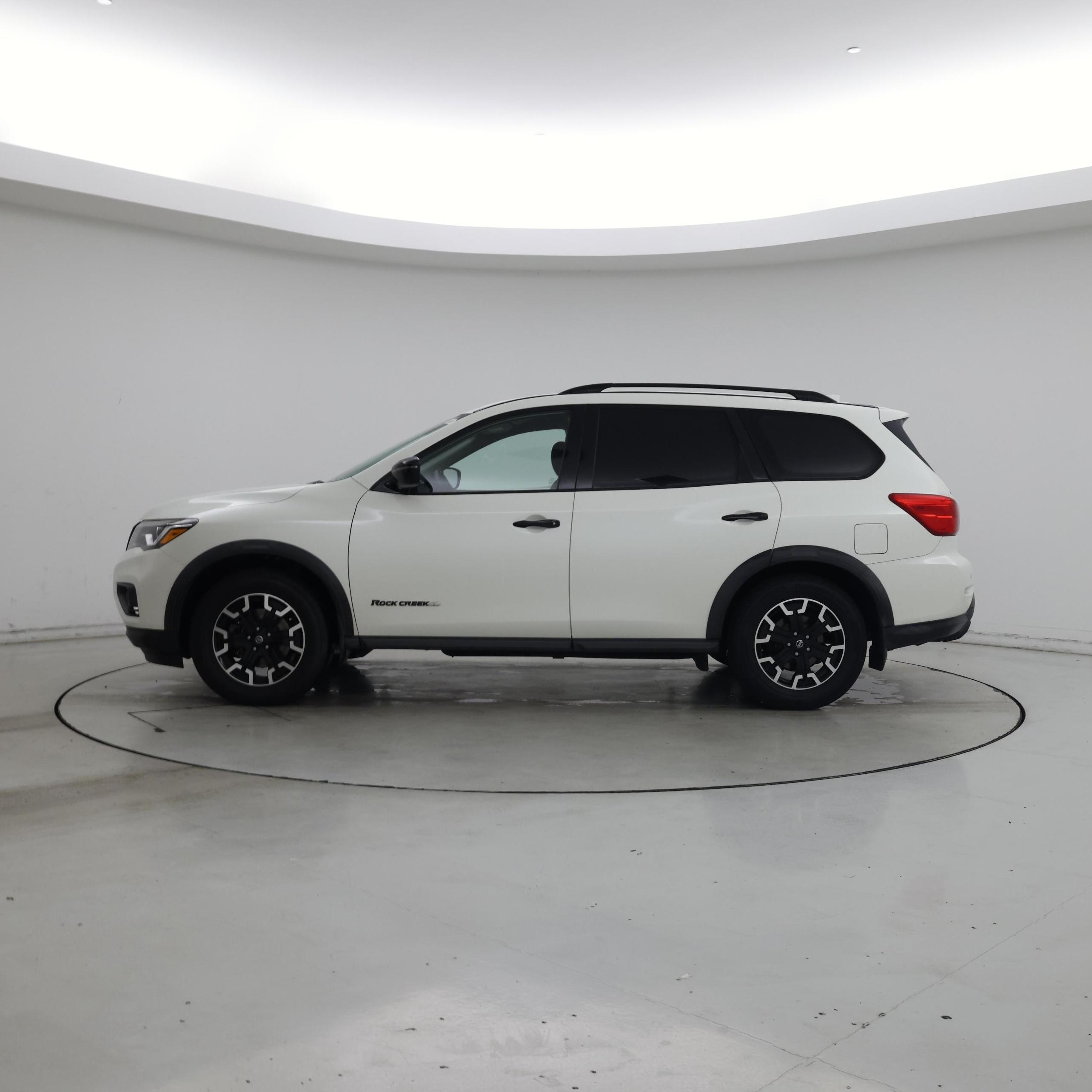 Thumbnail: 2019 Nissan Pathfinder - 3