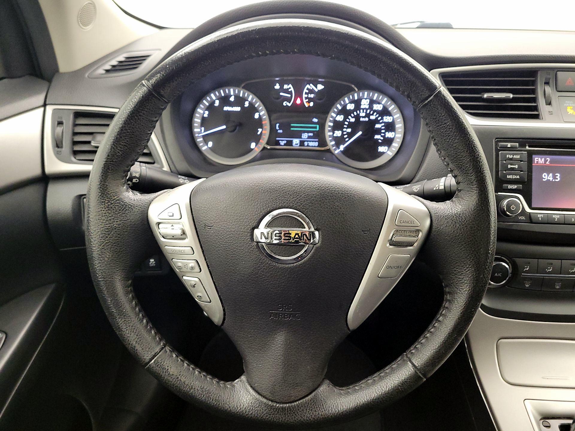 Thumbnail: 2015 Nissan Sentra - 10
