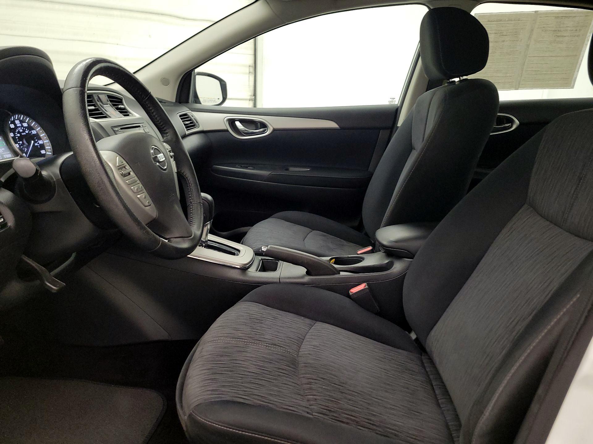 Thumbnail: 2015 Nissan Sentra - 11