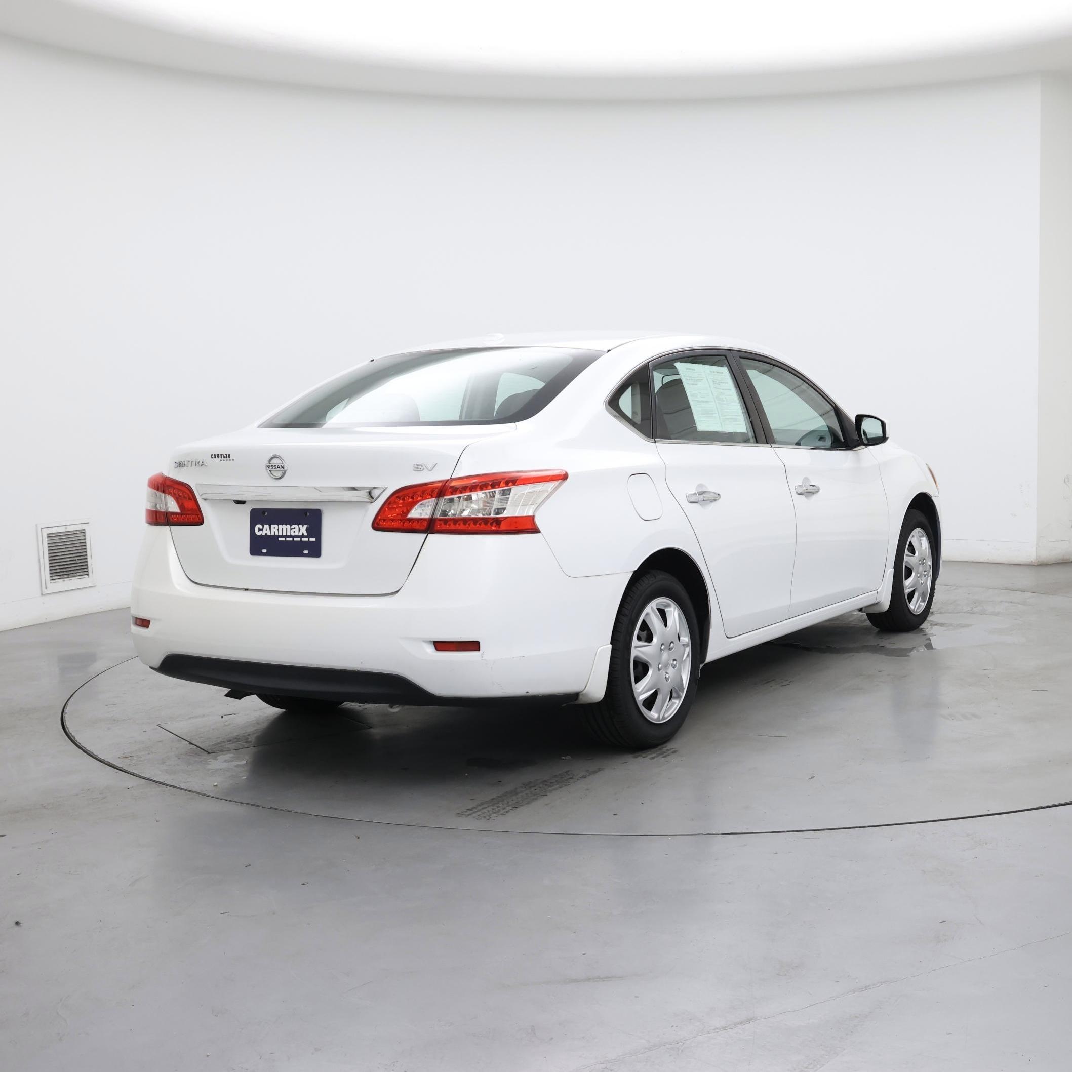 Thumbnail: 2015 Nissan Sentra - 8