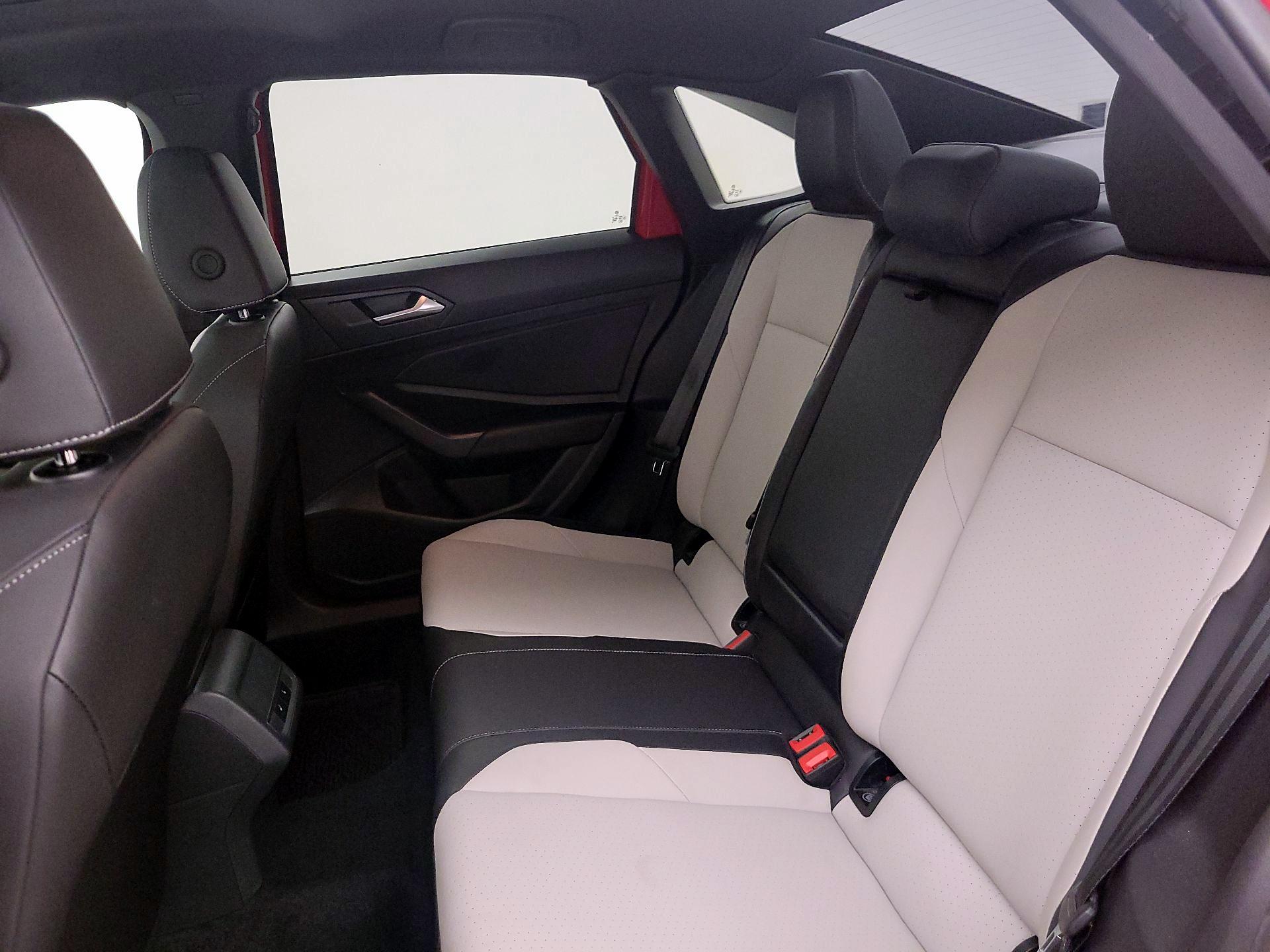 Thumbnail: 2019 Volkswagen Jetta - 20