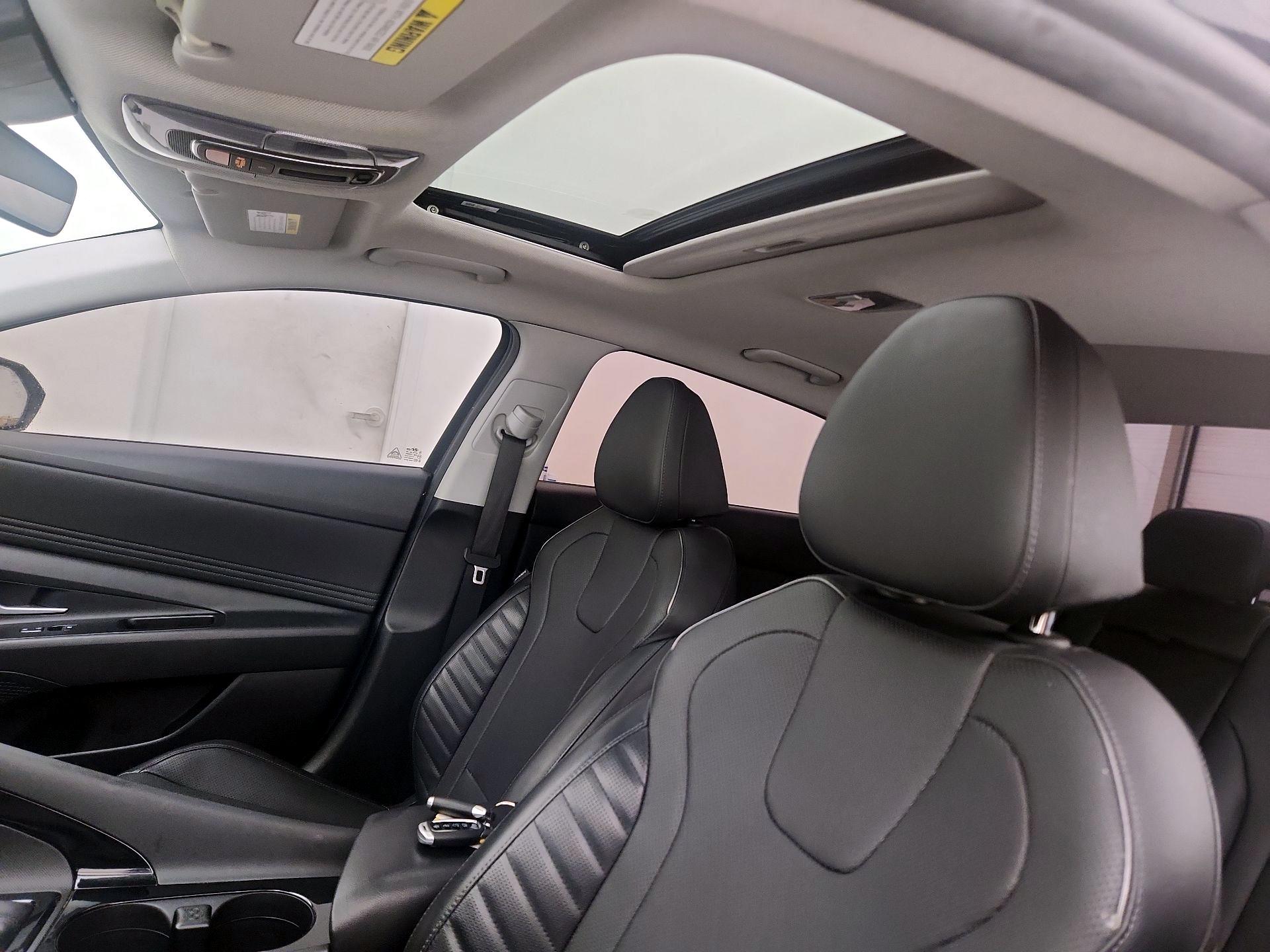 Thumbnail: 2023 Hyundai Elantra - 20
