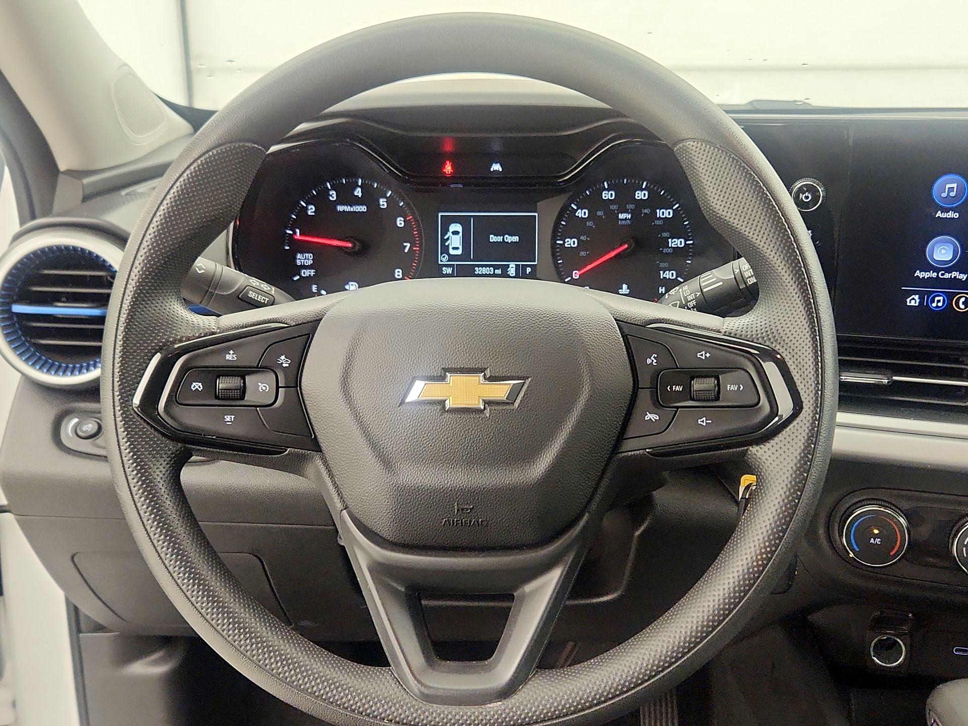 Thumbnail: 2024 Chevrolet Trax - 10