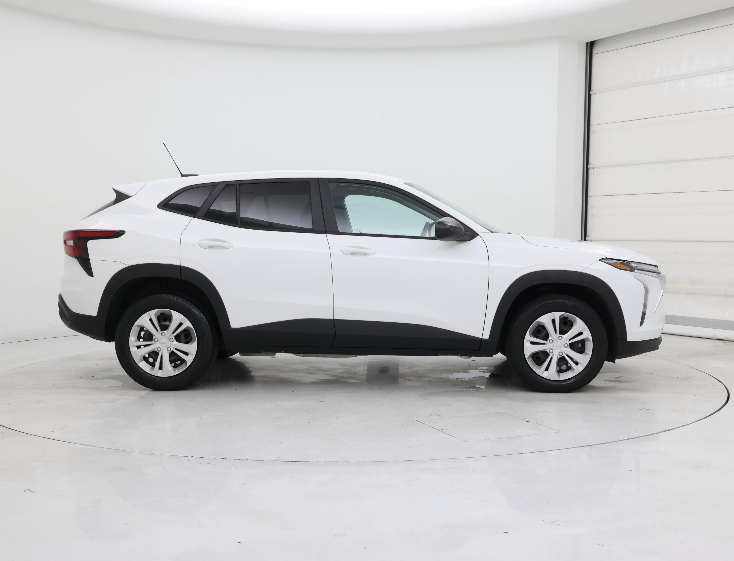 Thumbnail: 2024 Chevrolet Trax - 7