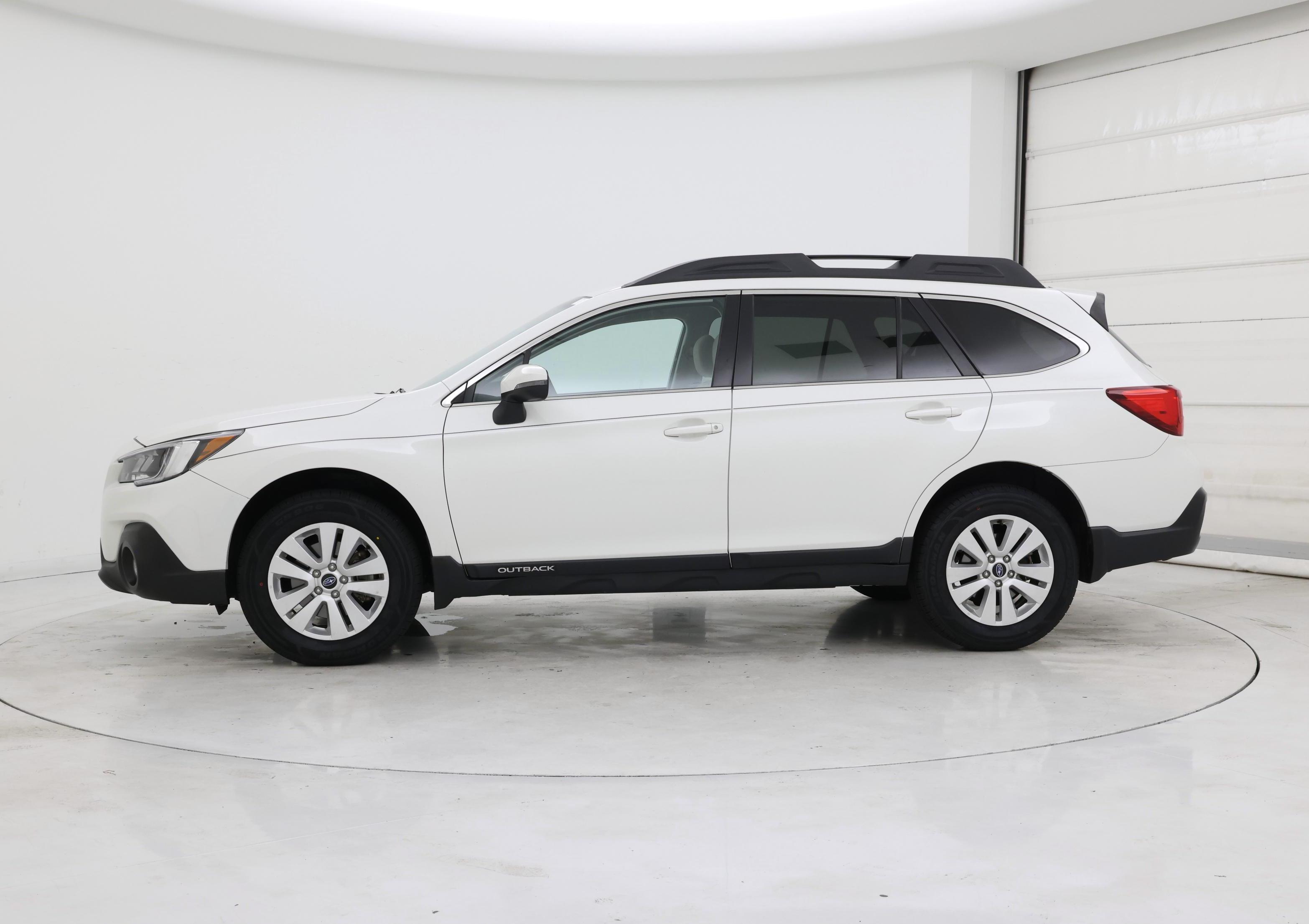 Thumbnail: 2018 Subaru Outback - 3