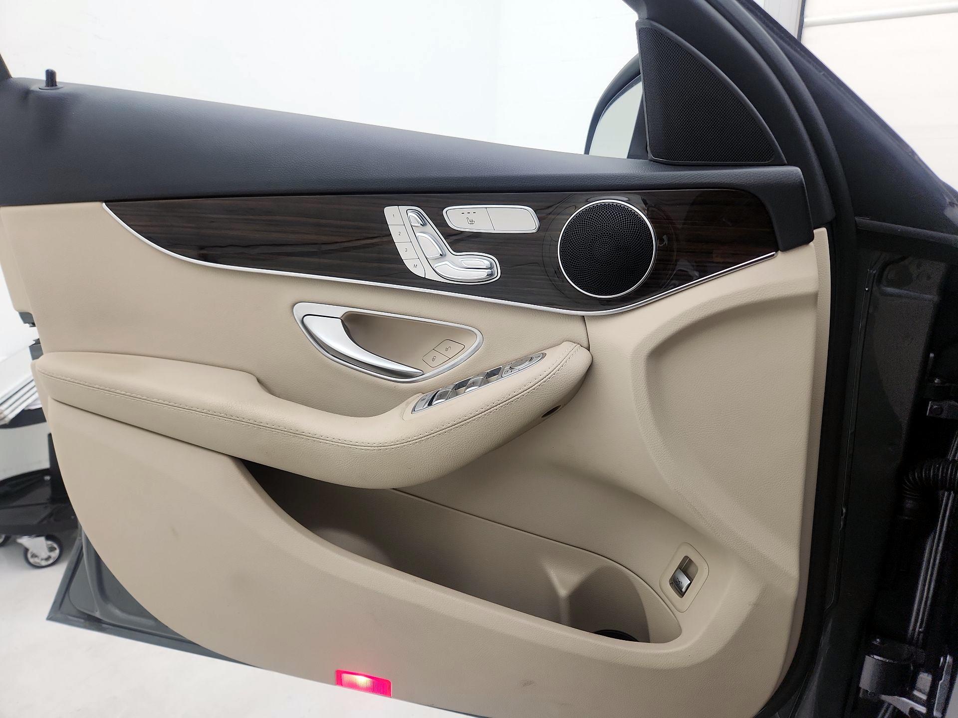 Thumbnail: 2018 Mercedes-Benz C-Class - 12
