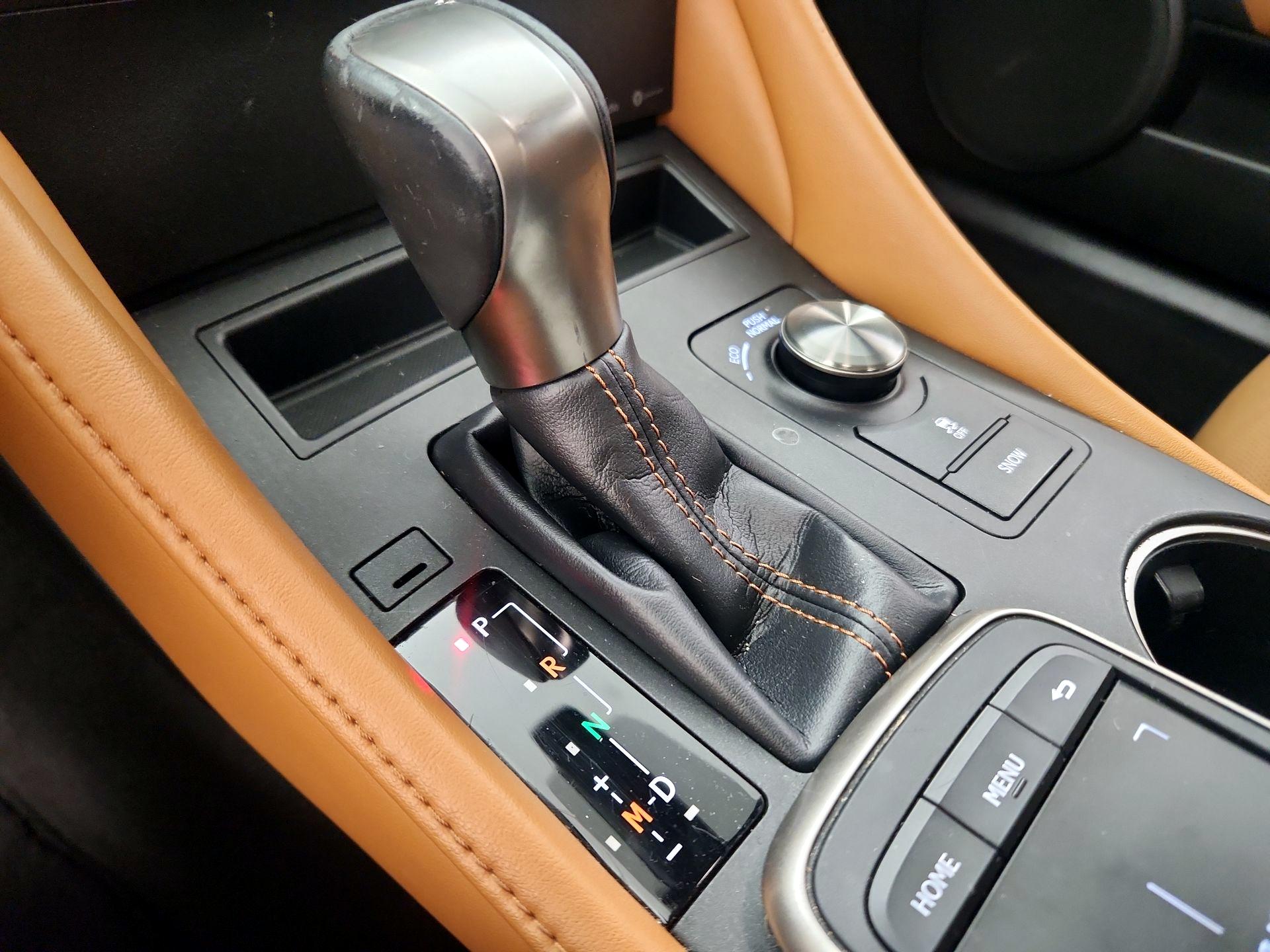 Thumbnail: 2019 Lexus RC - 17