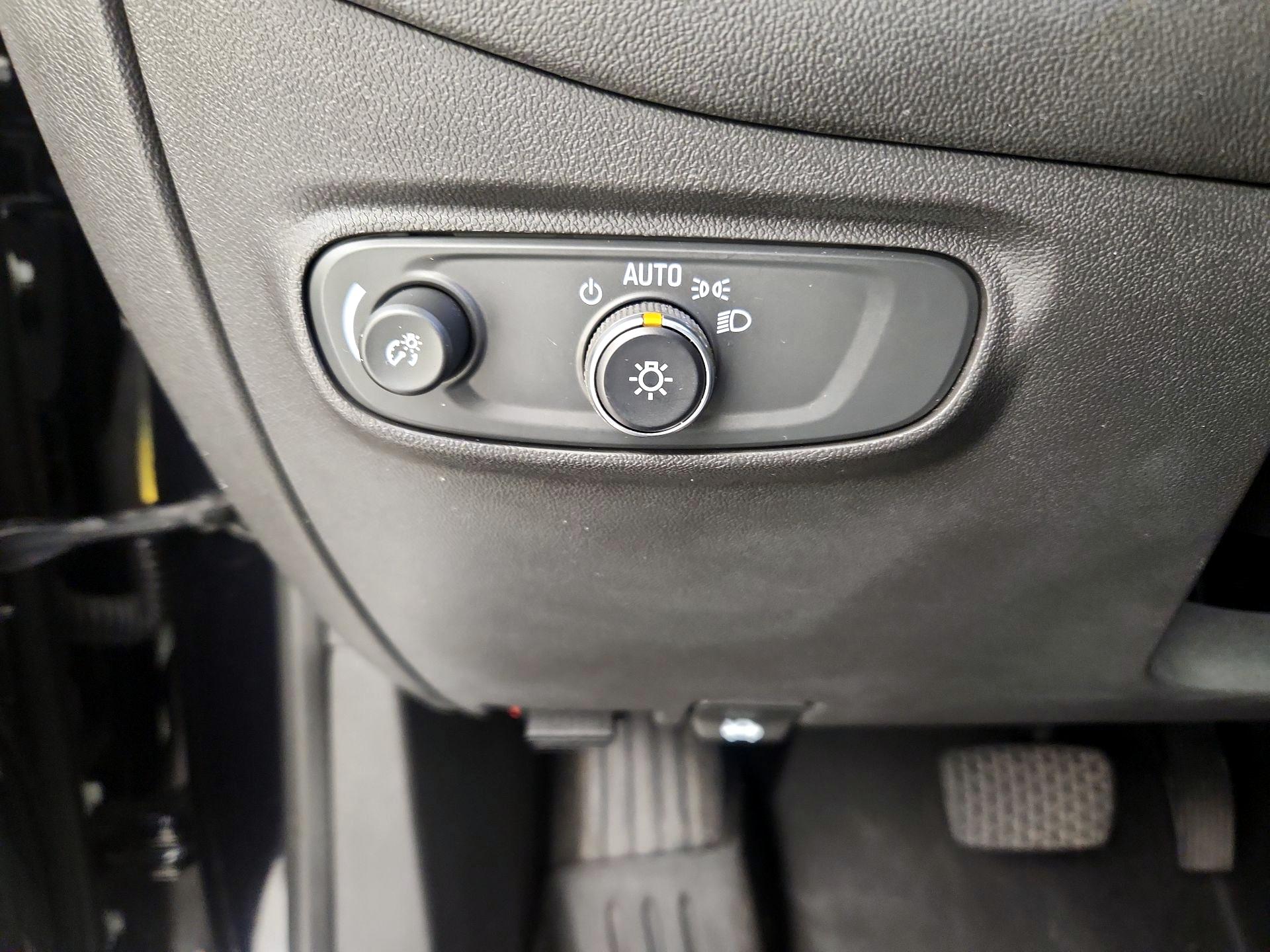 Thumbnail: 2021 Chevrolet Equinox - 13