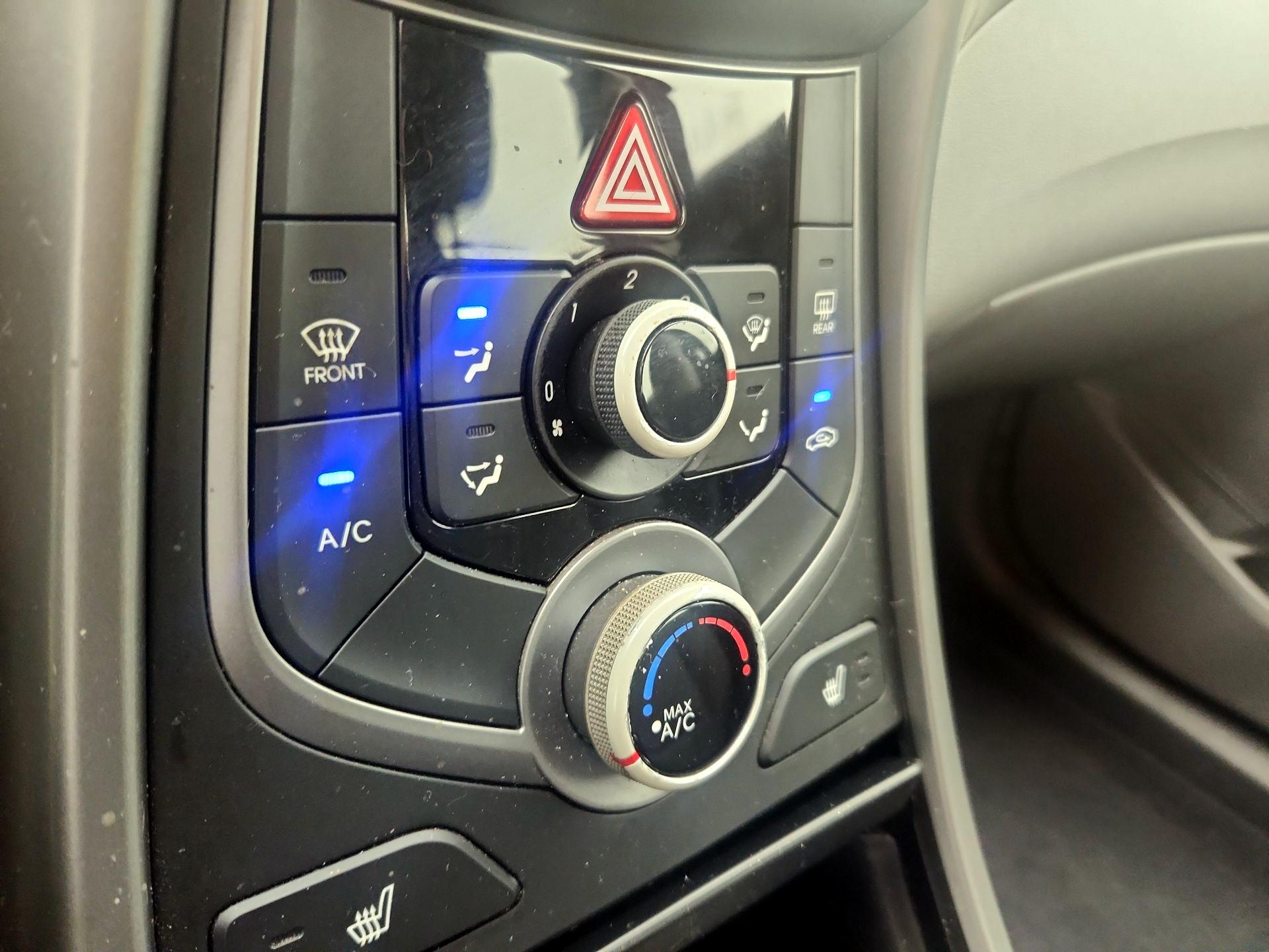 Thumbnail: 2014 Hyundai Elantra - 16