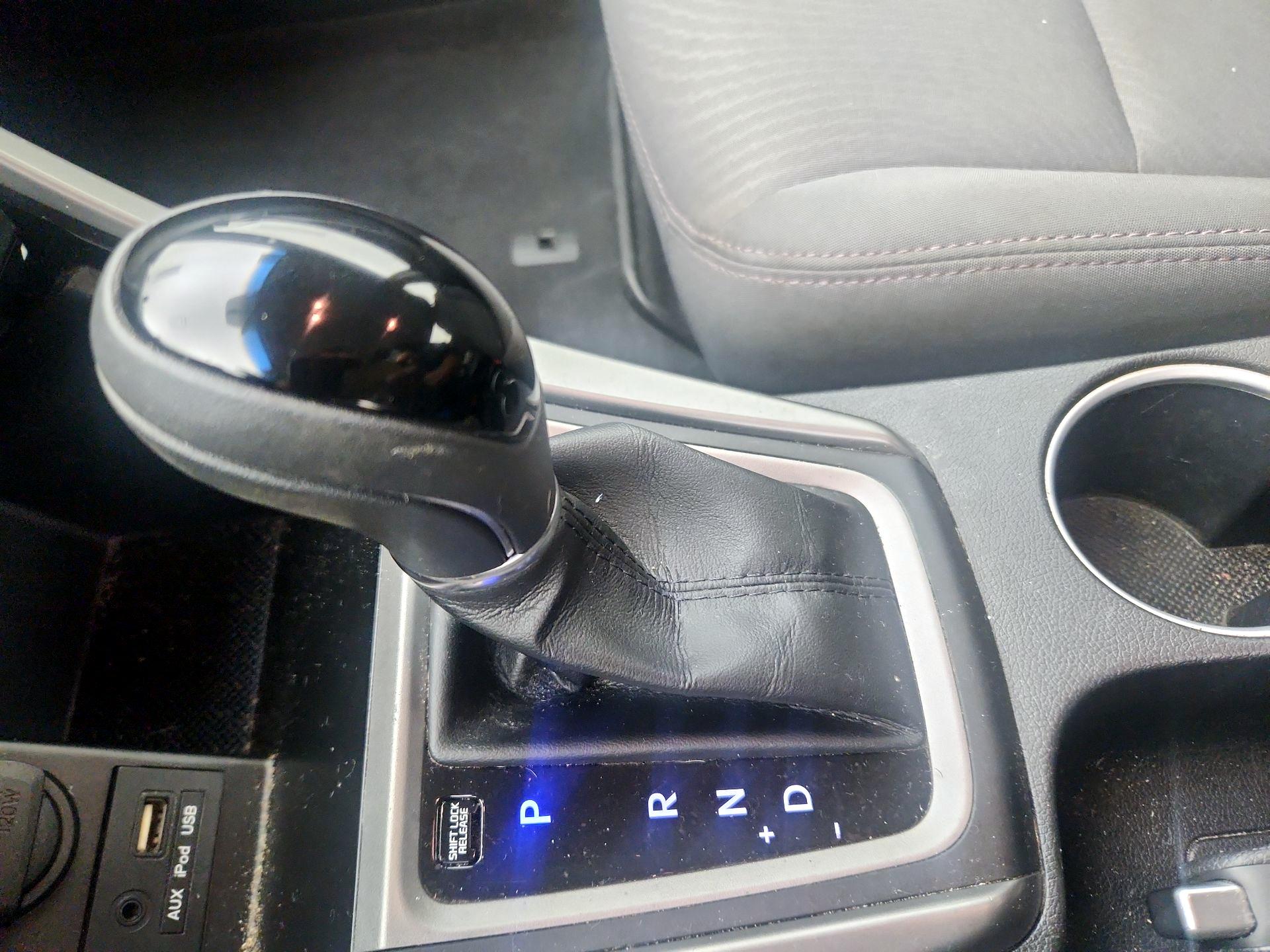 Thumbnail: 2014 Hyundai Elantra - 17
