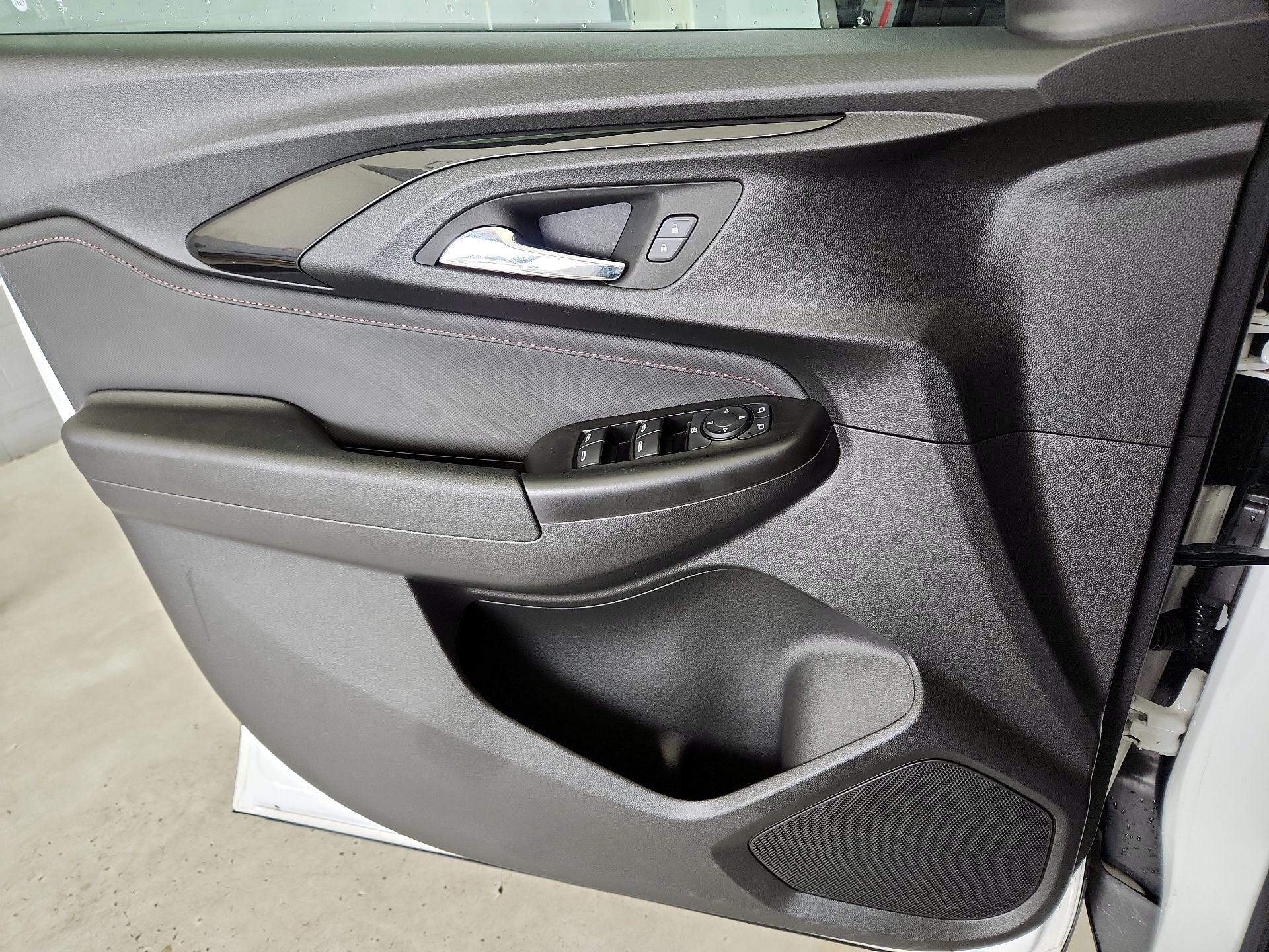 Thumbnail: 2023 Chevrolet TrailBlazer - 12