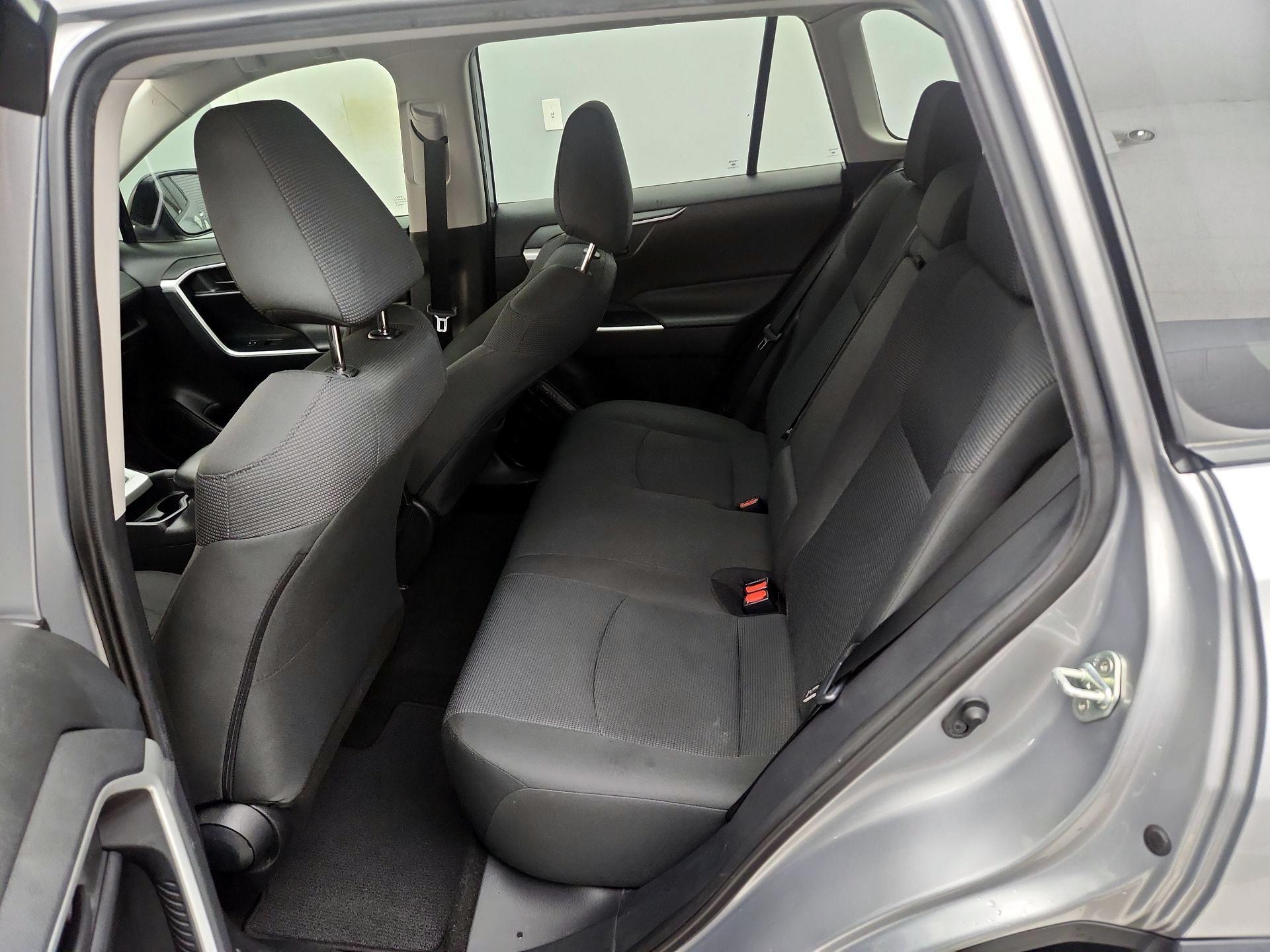 Thumbnail: 2020 Toyota RAV4 - 20
