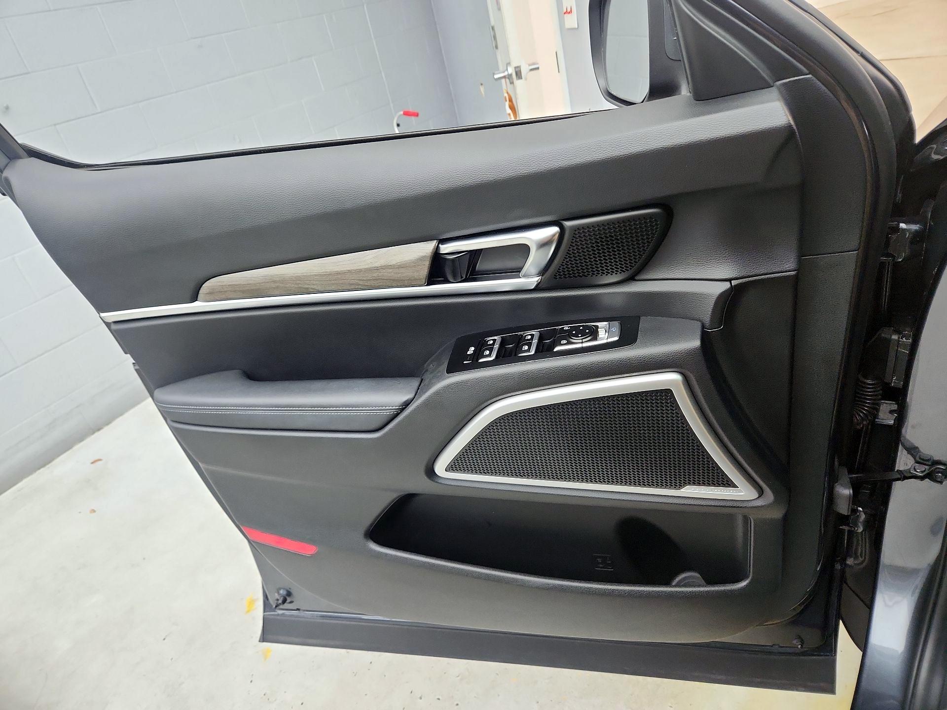 Thumbnail: 2022 Kia Telluride - 12