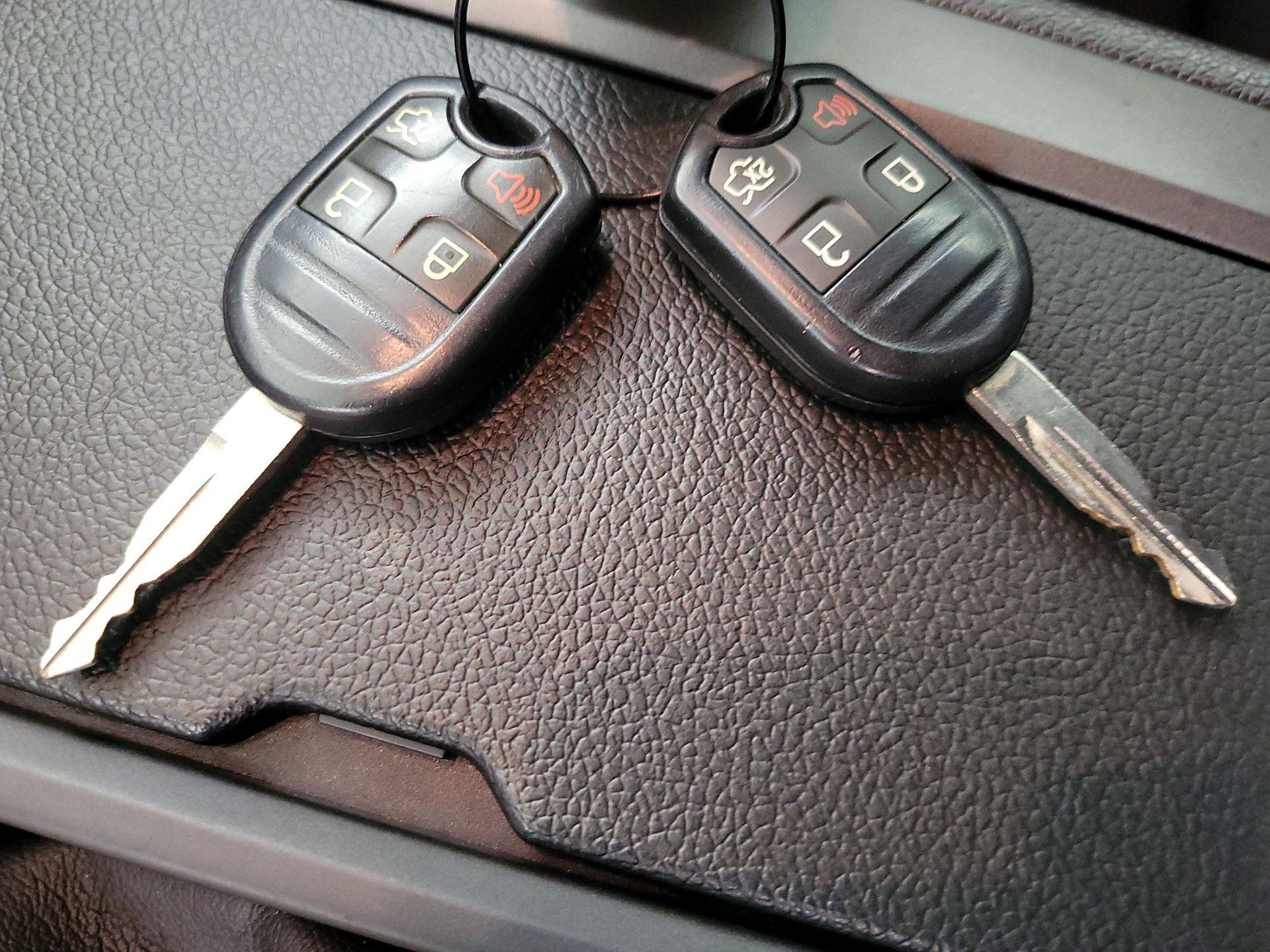 Thumbnail: 2013 Ford Mustang - 19