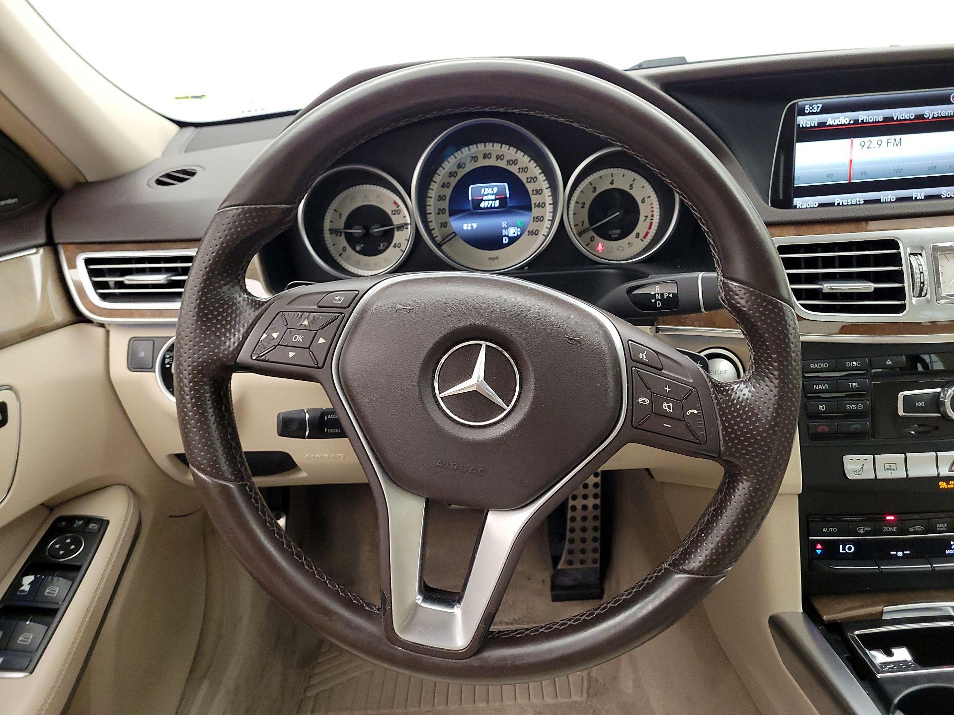 Thumbnail: 2015 Mercedes-Benz E-Class - 10