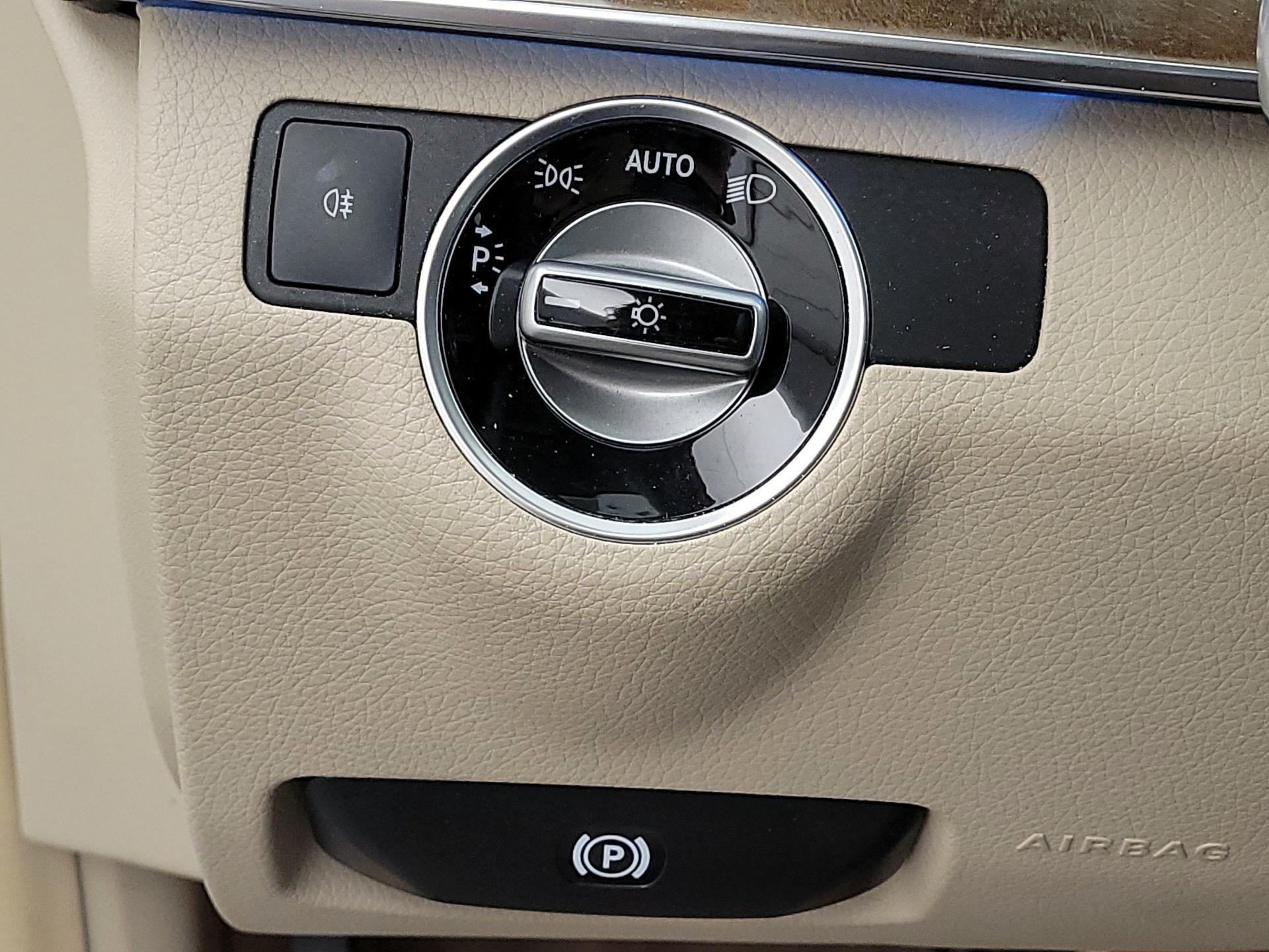 Thumbnail: 2015 Mercedes-Benz E-Class - 13