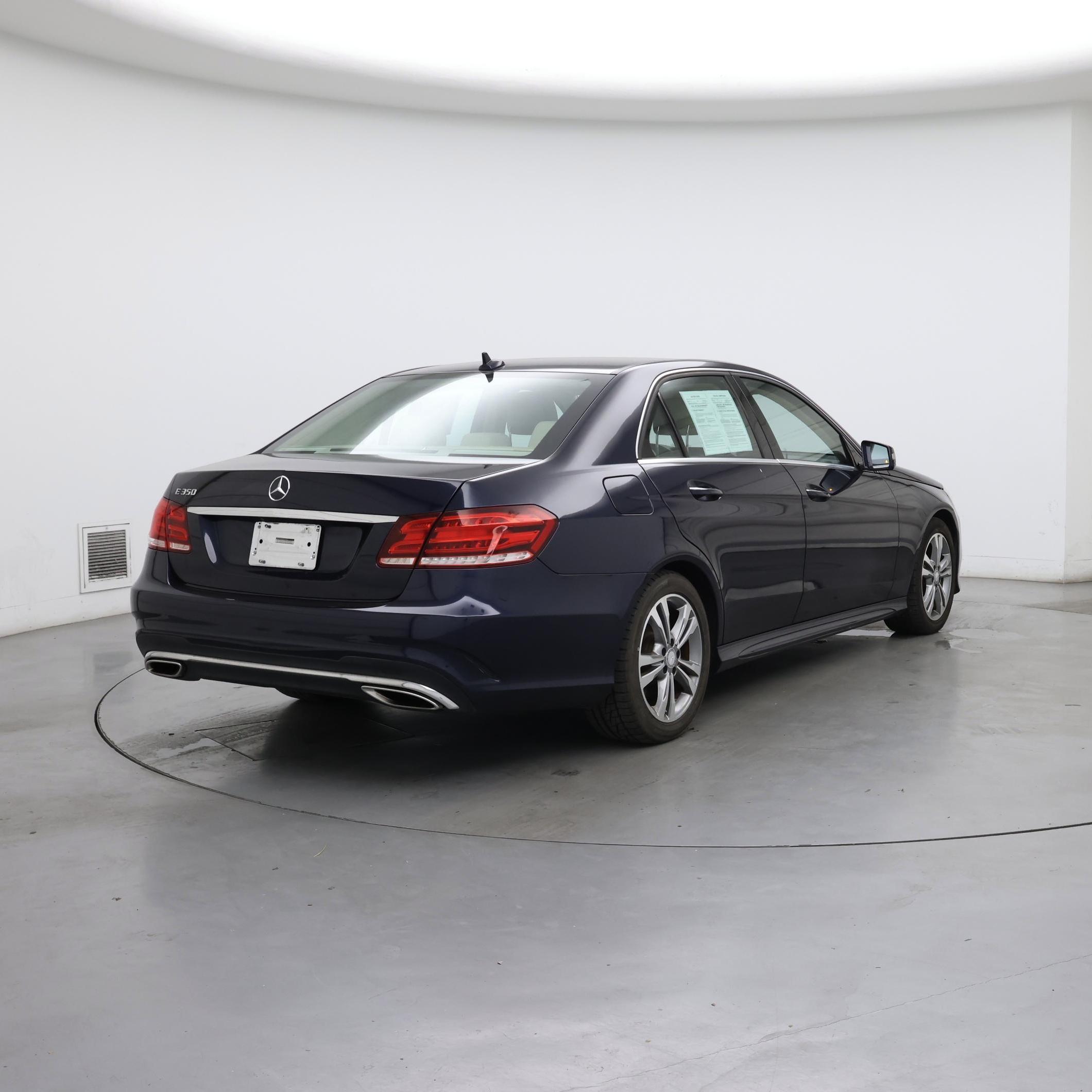 Thumbnail: 2015 Mercedes-Benz E-Class - 8