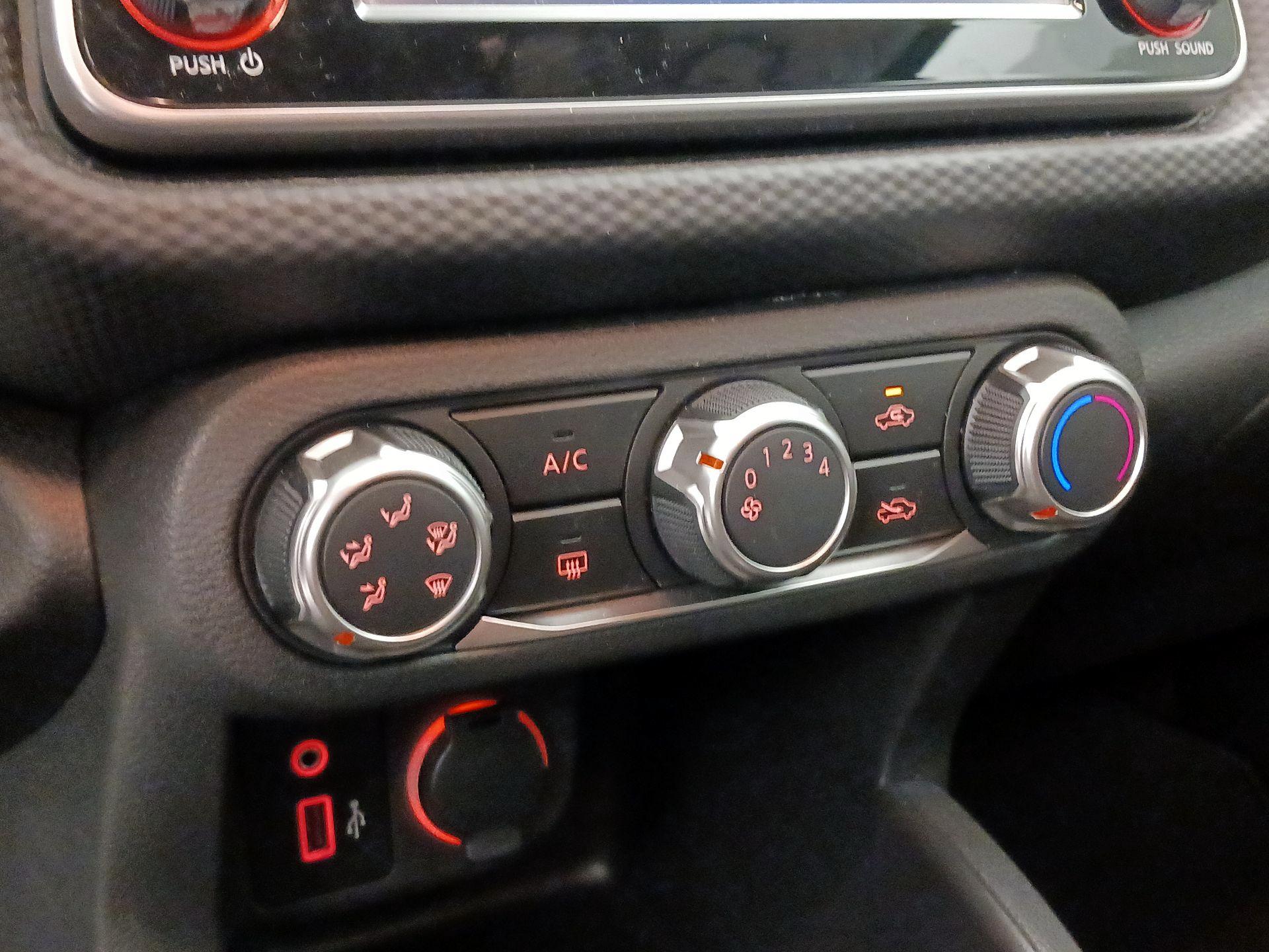 Thumbnail: 2021 Nissan Kicks - 16