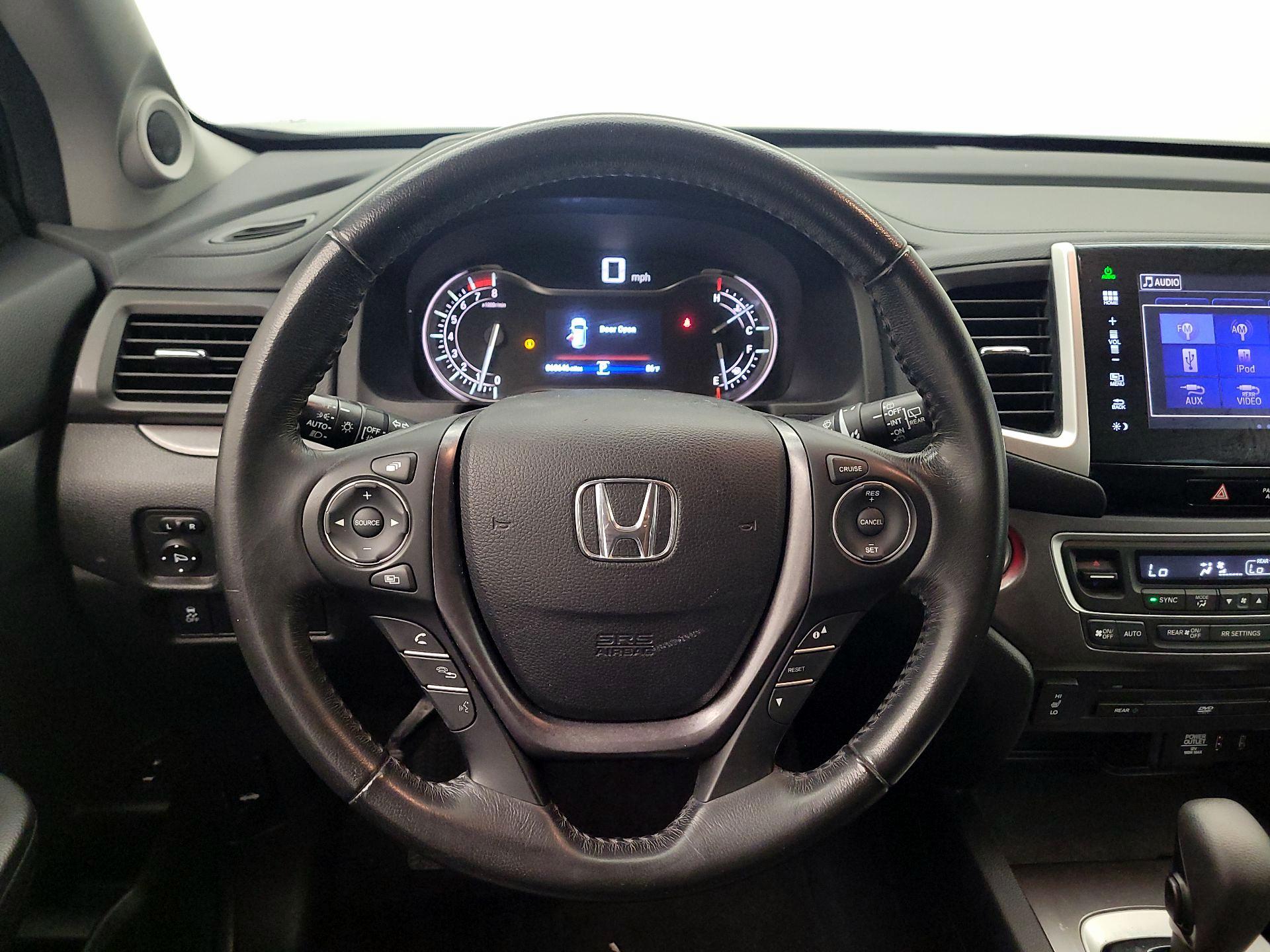 Thumbnail: 2016 Honda Pilot - 10