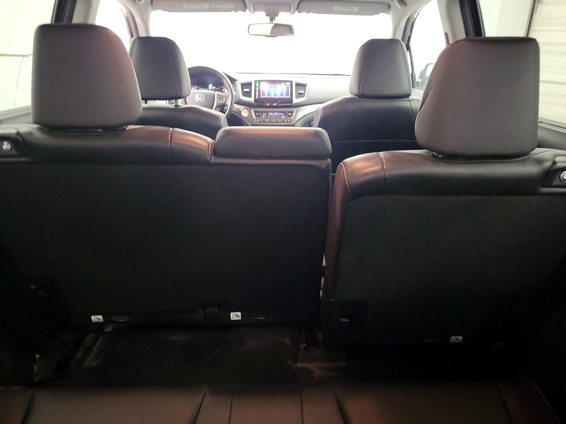 Thumbnail: 2016 Honda Pilot - 16