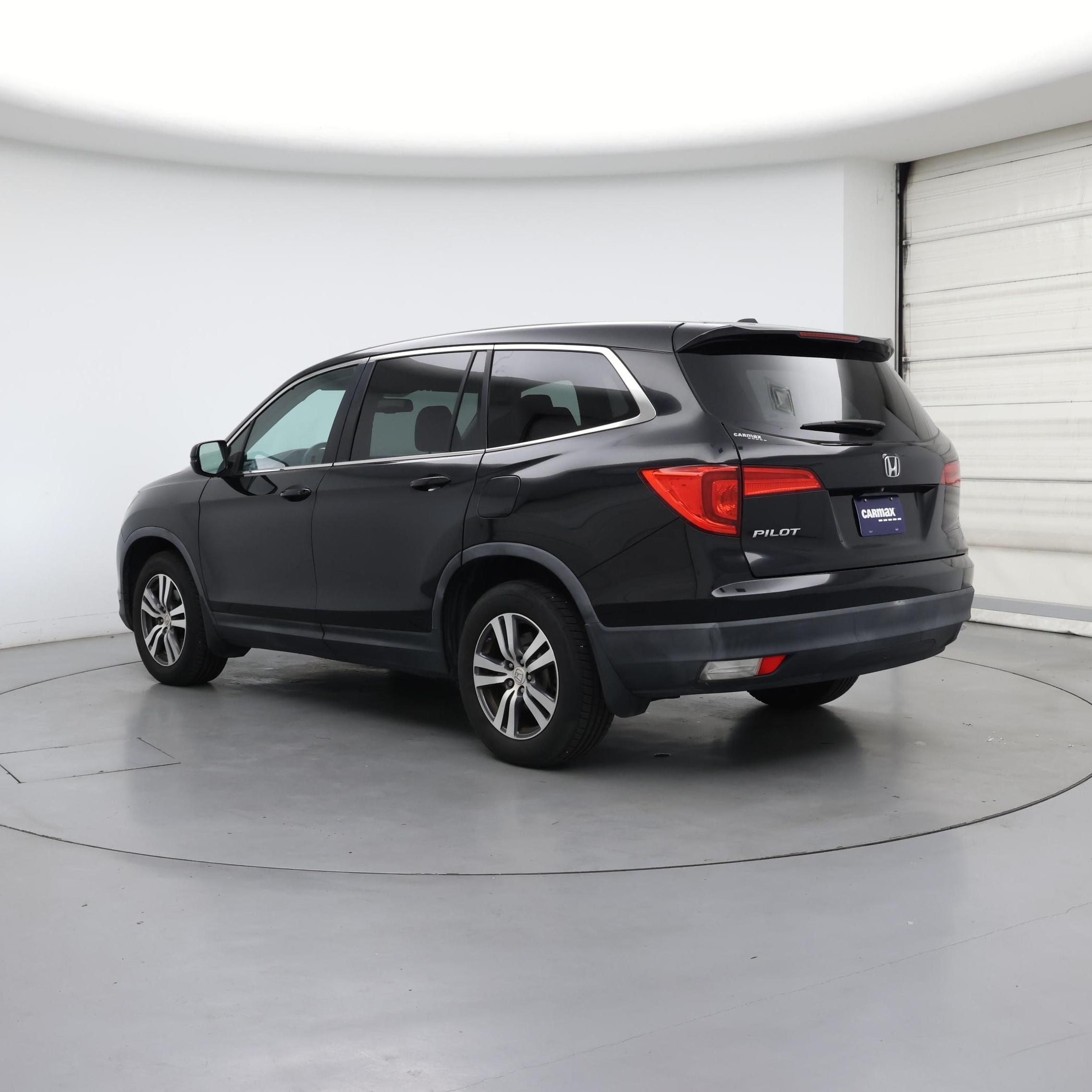 Thumbnail: 2016 Honda Pilot - 2