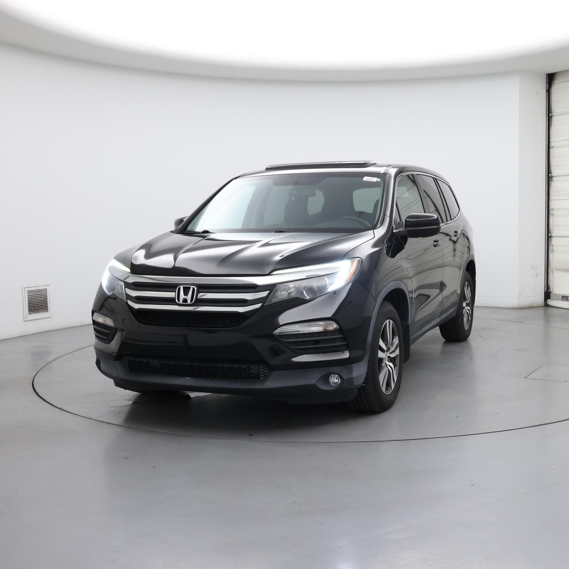 Thumbnail: 2016 Honda Pilot - 4