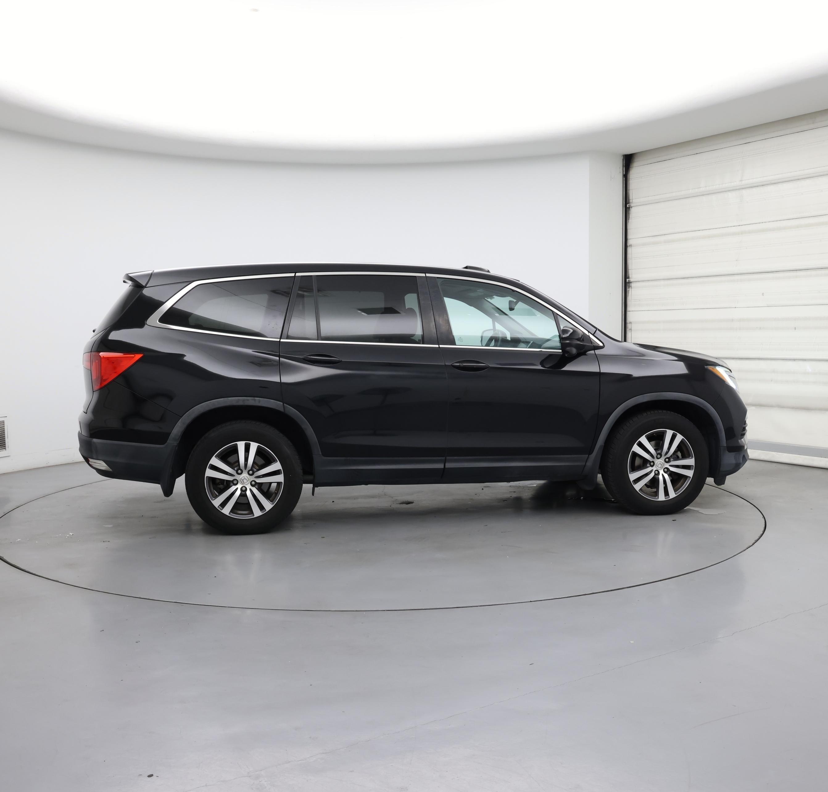 Thumbnail: 2016 Honda Pilot - 7