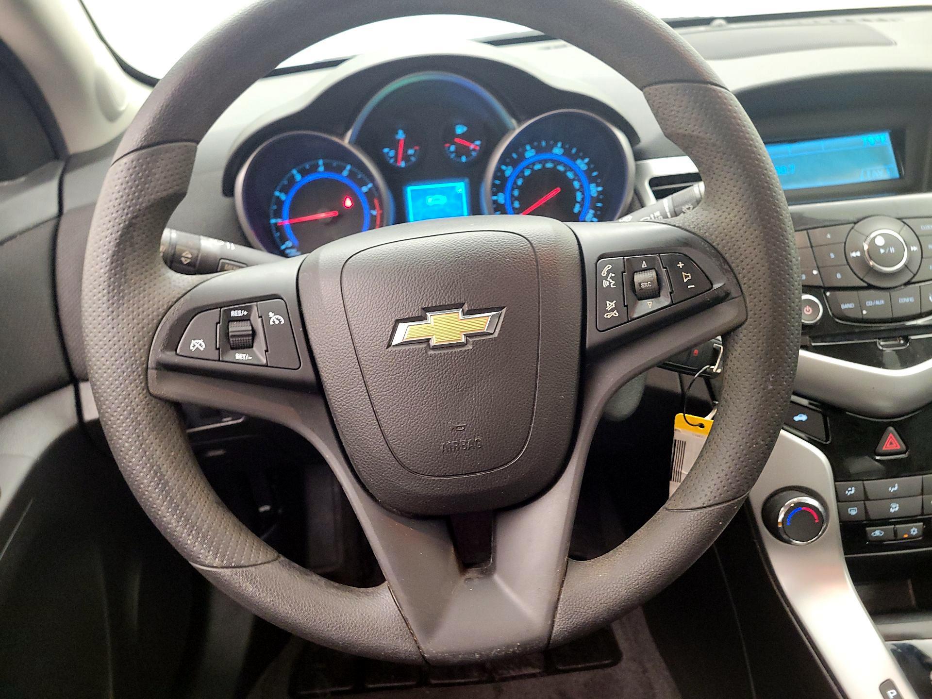 Thumbnail: 2015 Chevrolet Cruze - 10