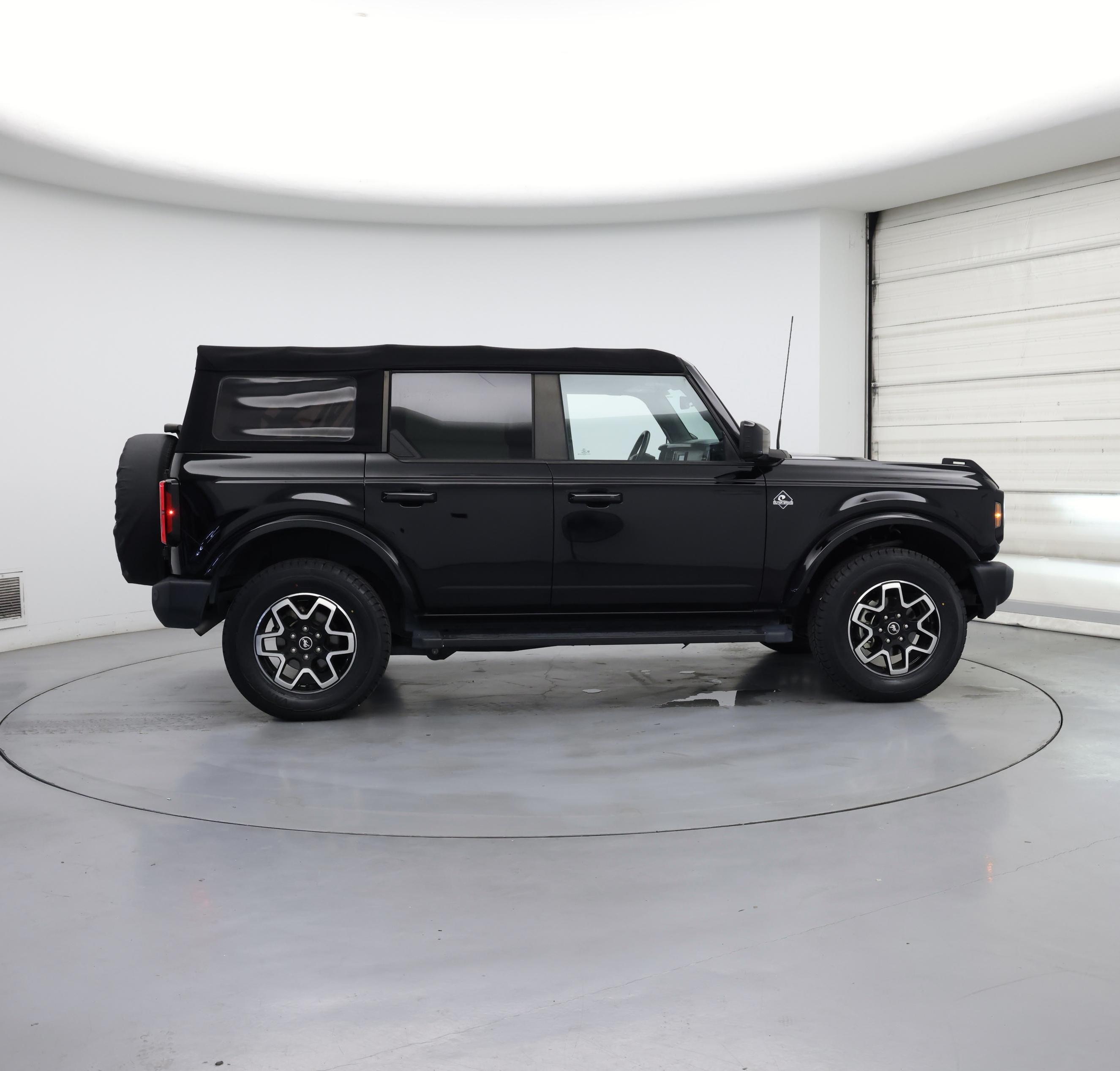 Thumbnail: 2022 Ford Bronco - 7