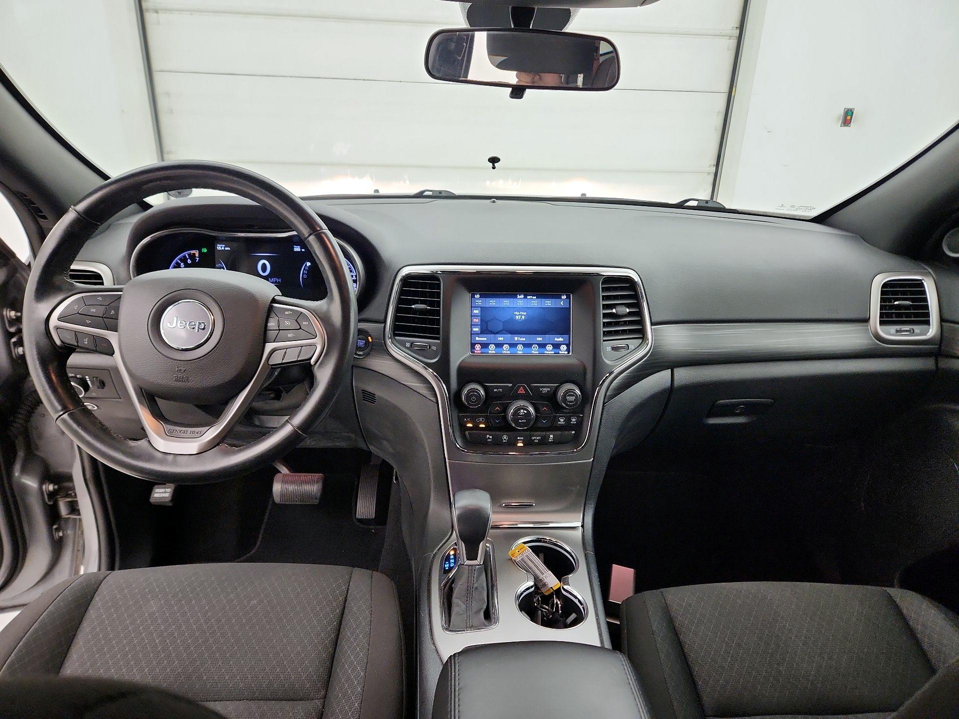 Thumbnail: 2020 Jeep Grand Cherokee - 9