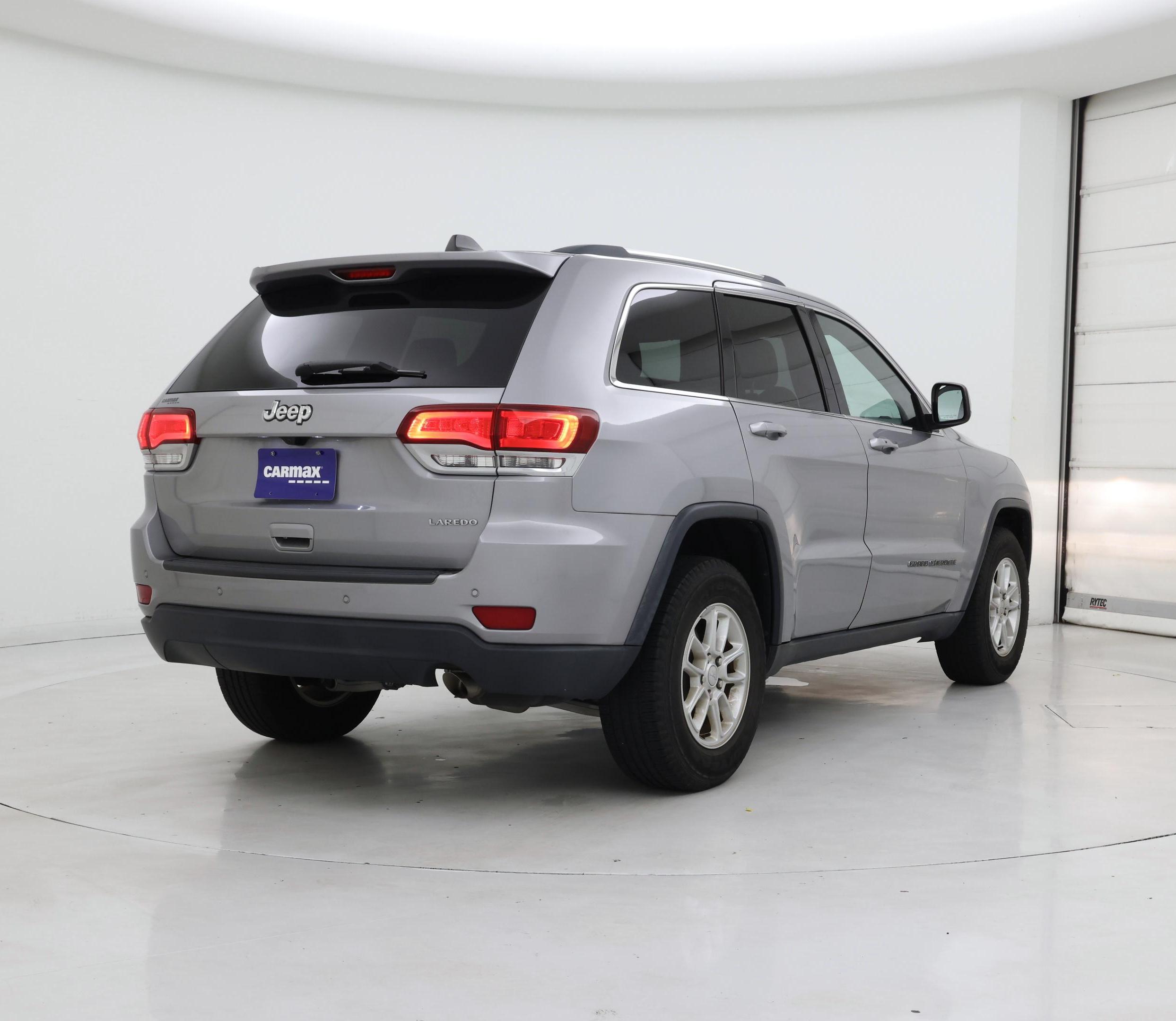 Thumbnail: 2020 Jeep Grand Cherokee - 8