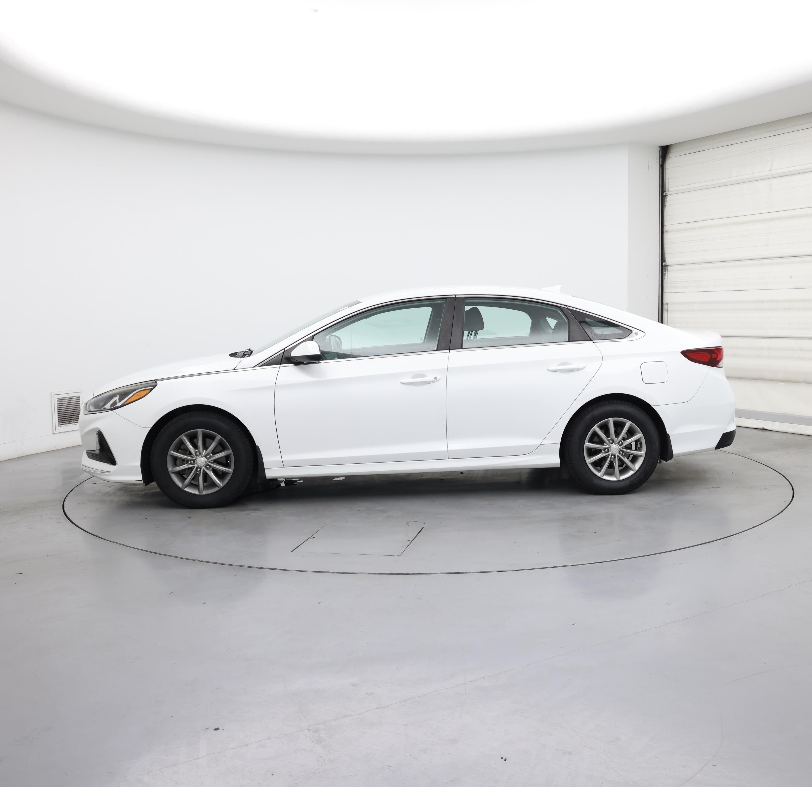 Thumbnail: 2019 Hyundai Sonata - 3