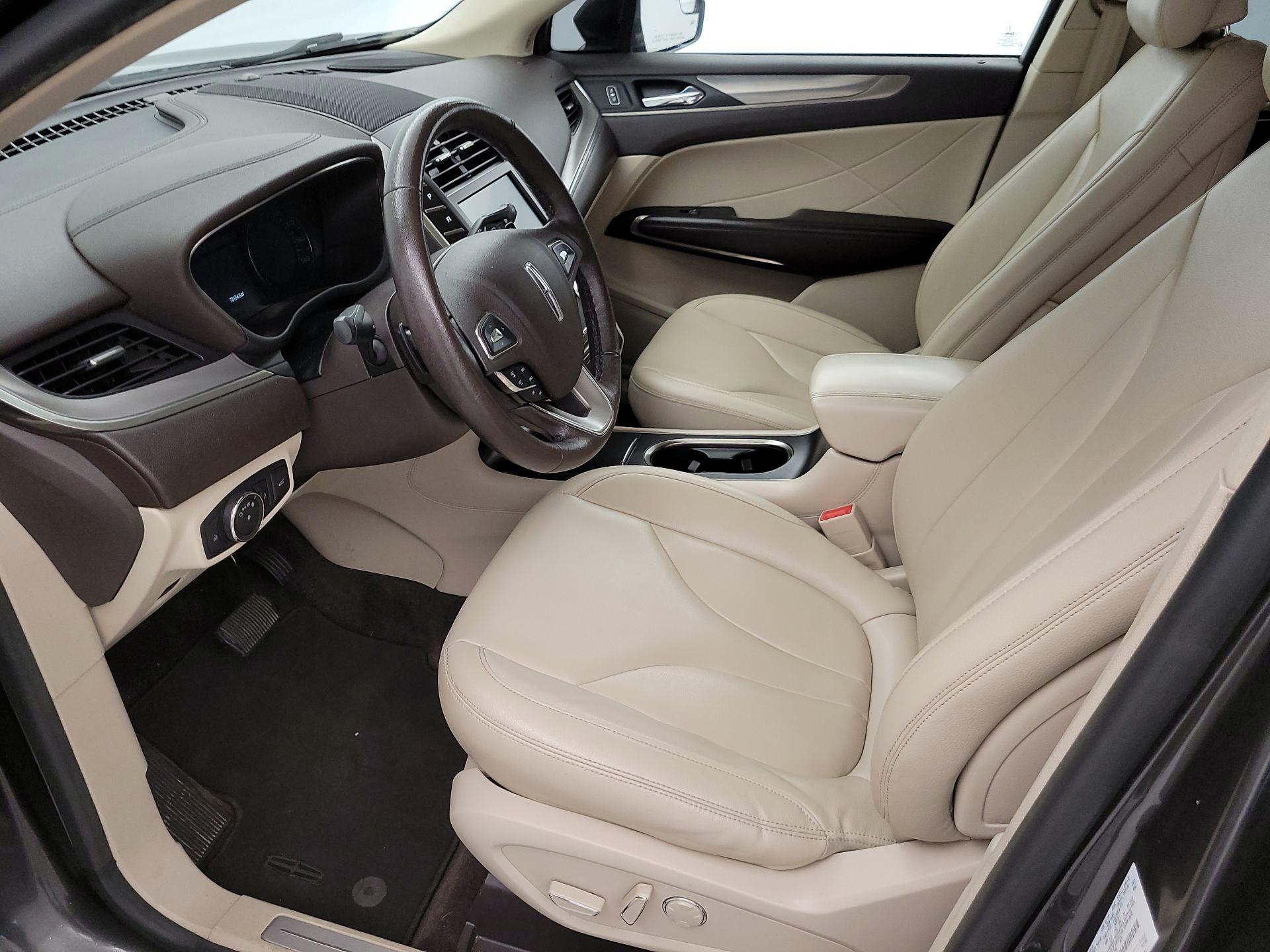 Thumbnail: 2018 Lincoln MKC - 11