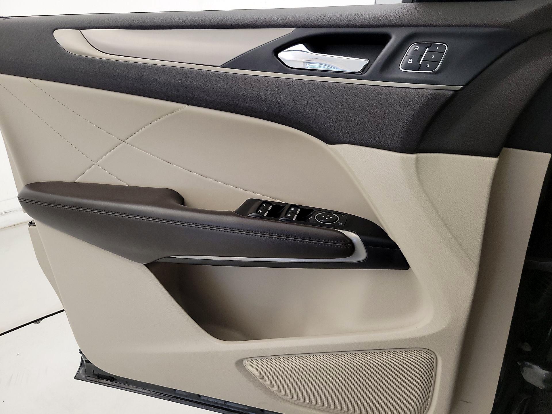 Thumbnail: 2018 Lincoln MKC - 12