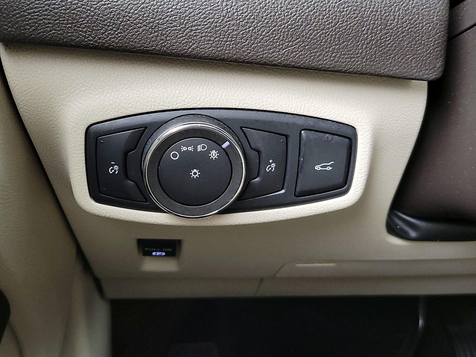 Thumbnail: 2018 Lincoln MKC - 13