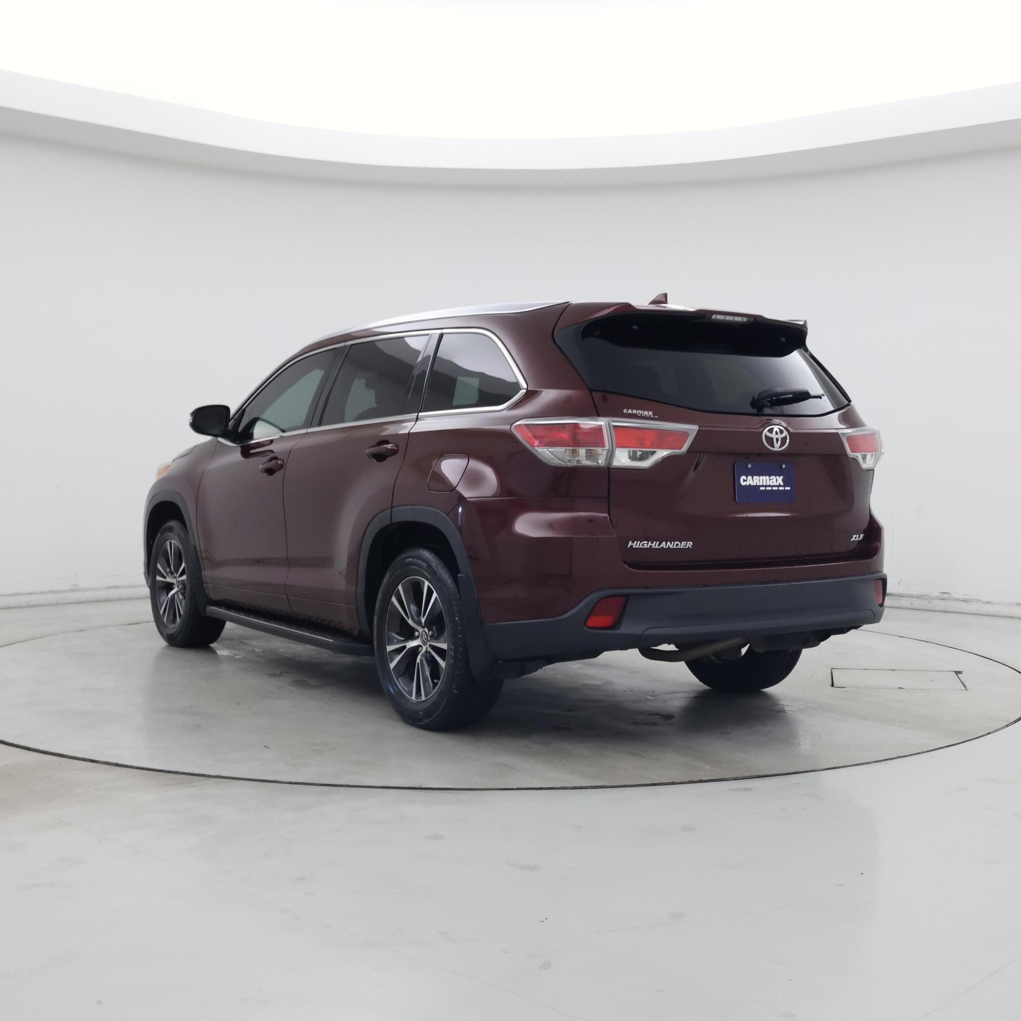 Thumbnail: 2016 Toyota Highlander - 2