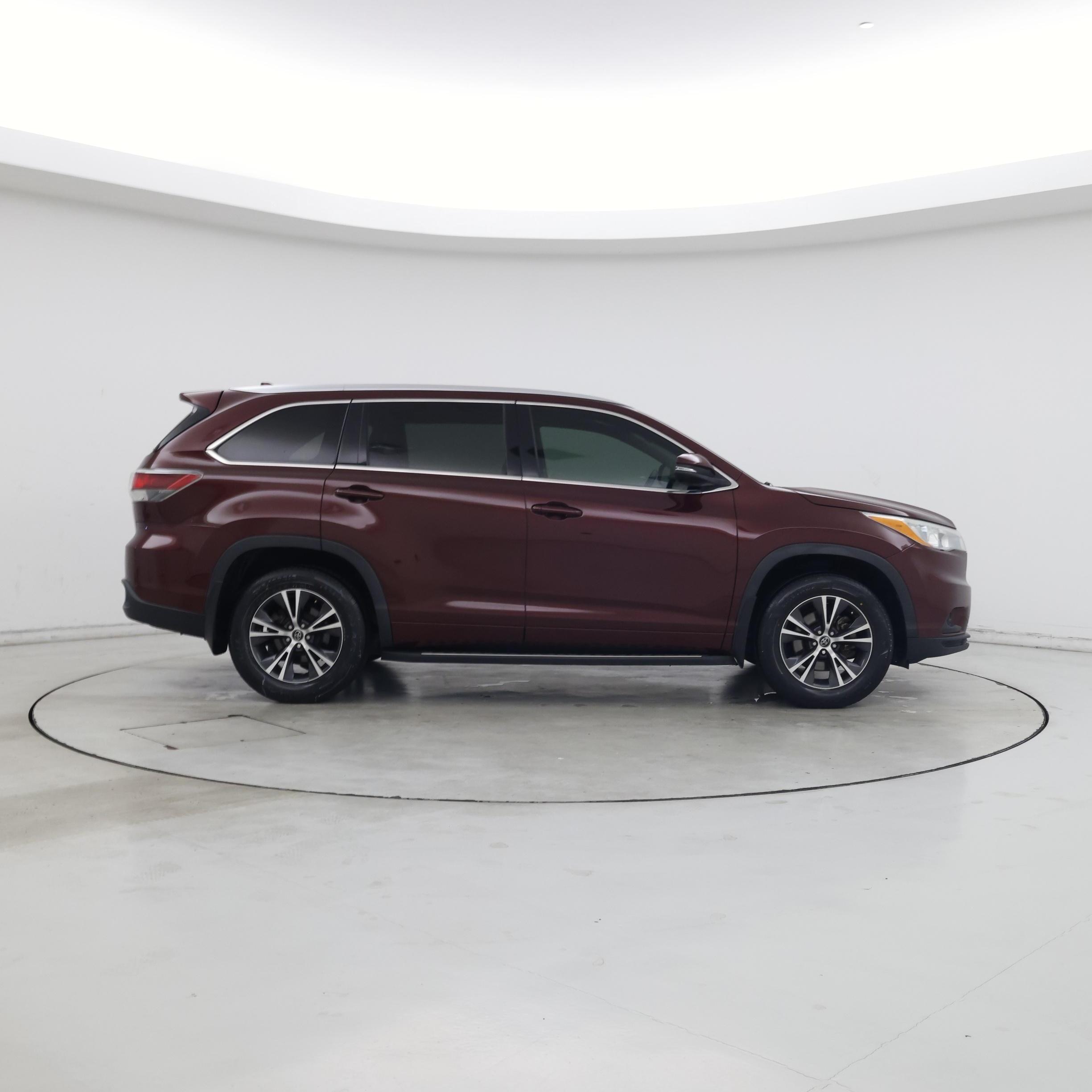 Thumbnail: 2016 Toyota Highlander - 7