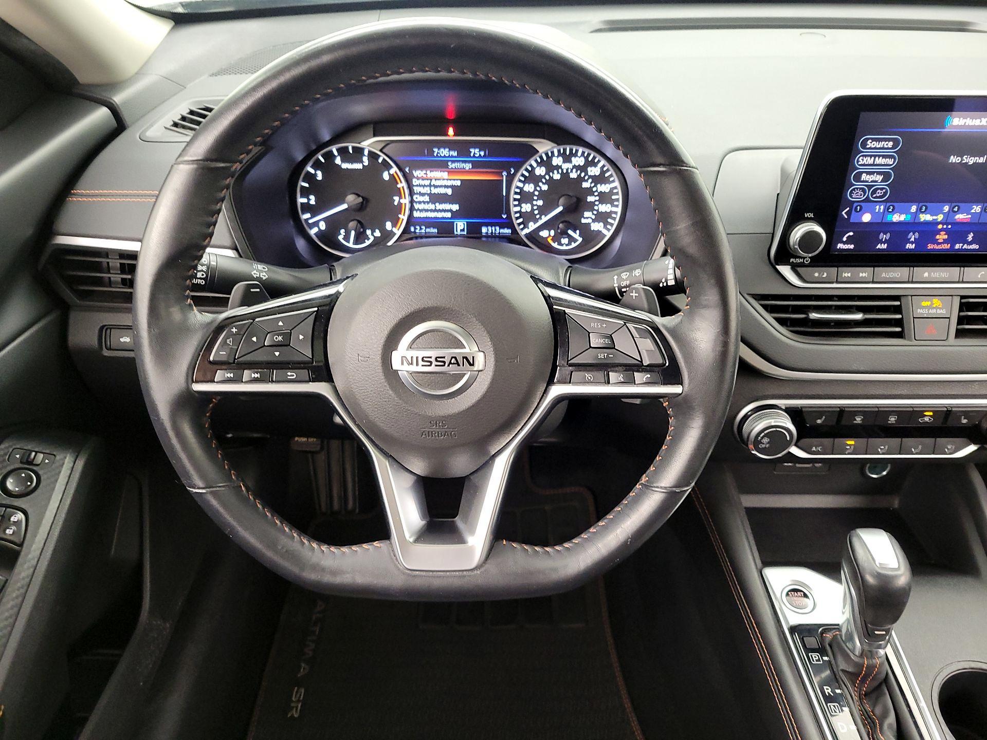 Thumbnail: 2020 Nissan Altima - 10