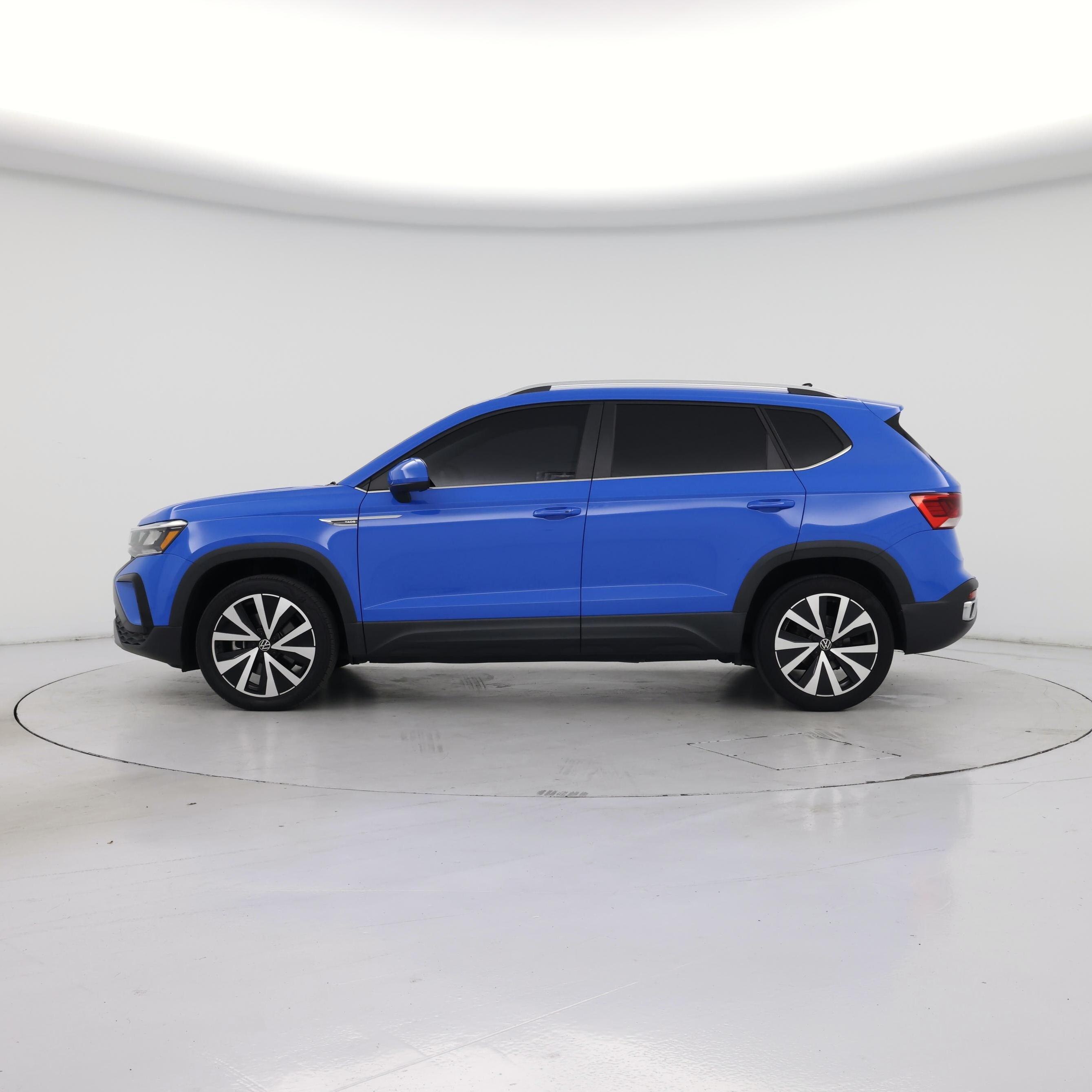 Thumbnail: 2022 Volkswagen Taos - 3