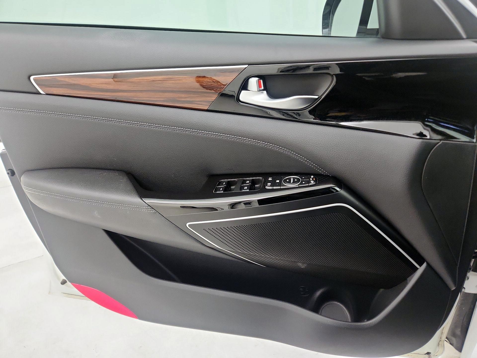 Thumbnail: 2019 Kia Cadenza - 12