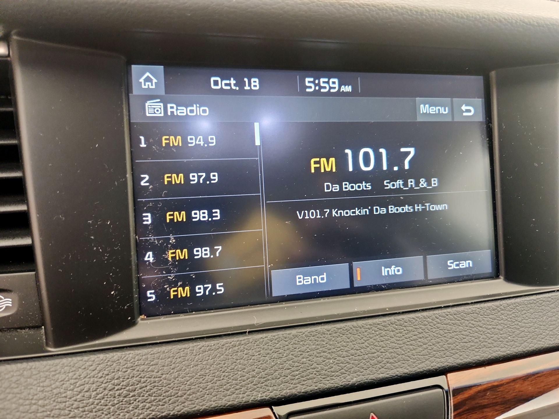 Thumbnail: 2019 Kia Cadenza - 15
