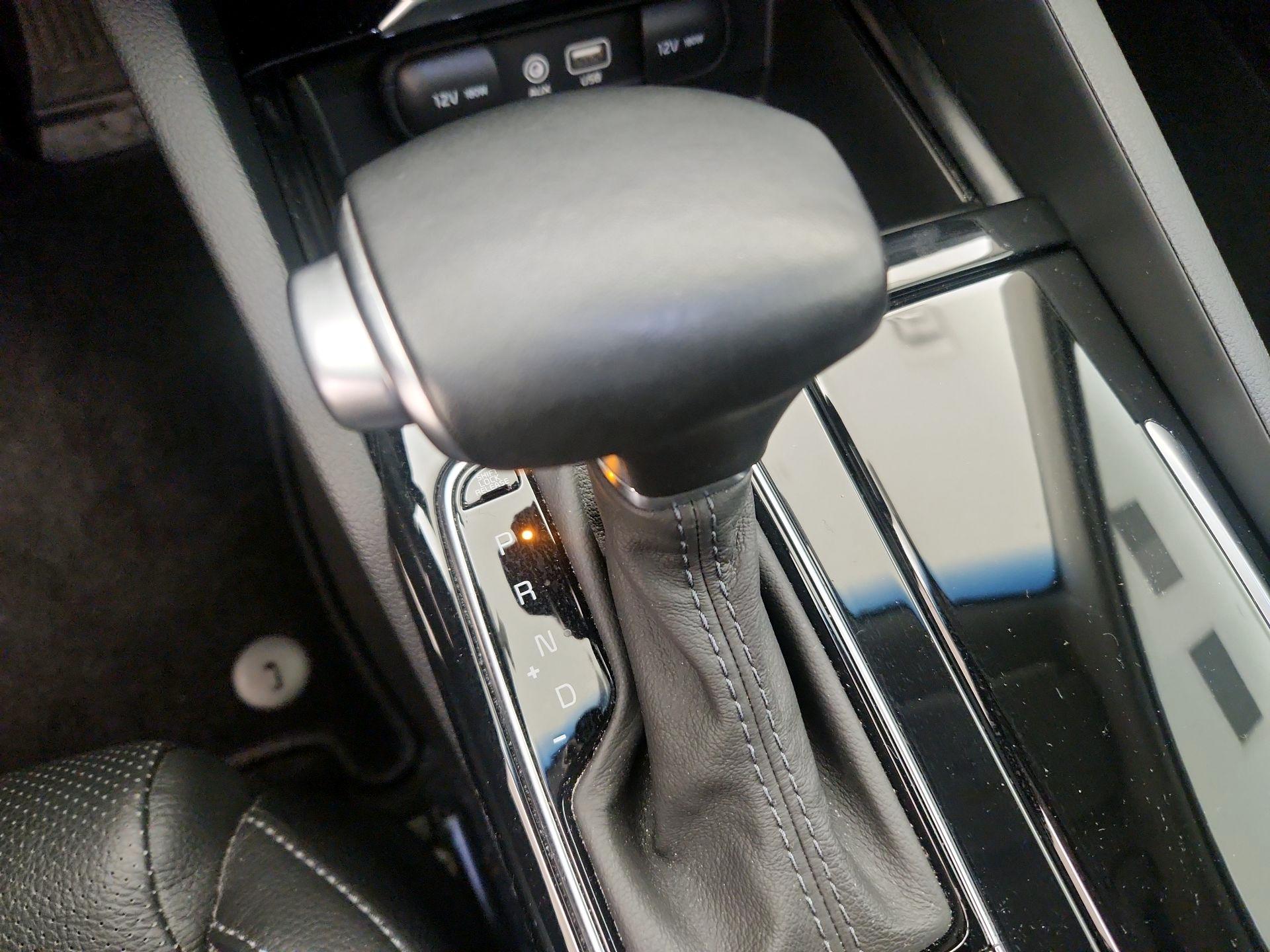 Thumbnail: 2019 Kia Cadenza - 17