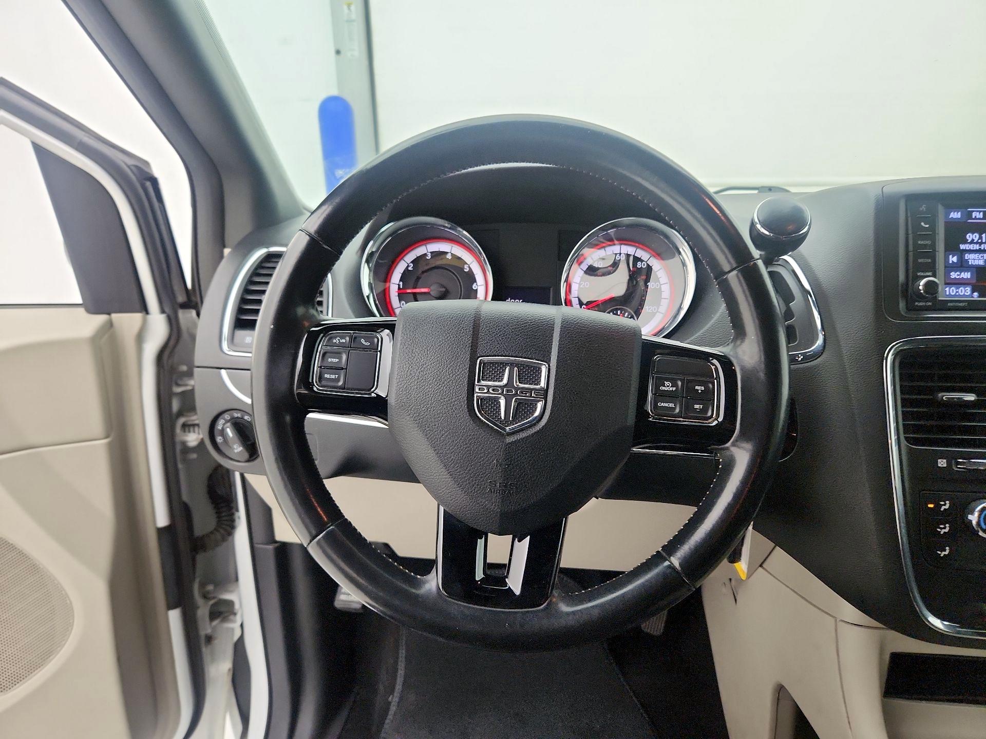 Thumbnail: 2019 Dodge Grand Caravan - 10